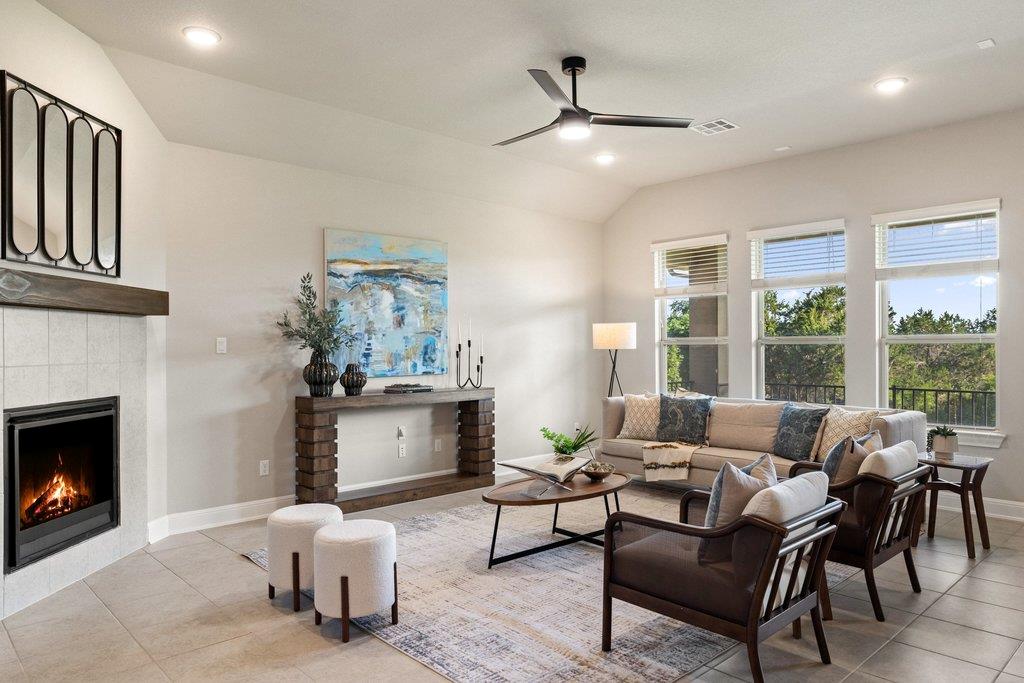 728 Jacksdaw Dr, Austin, TX 78737