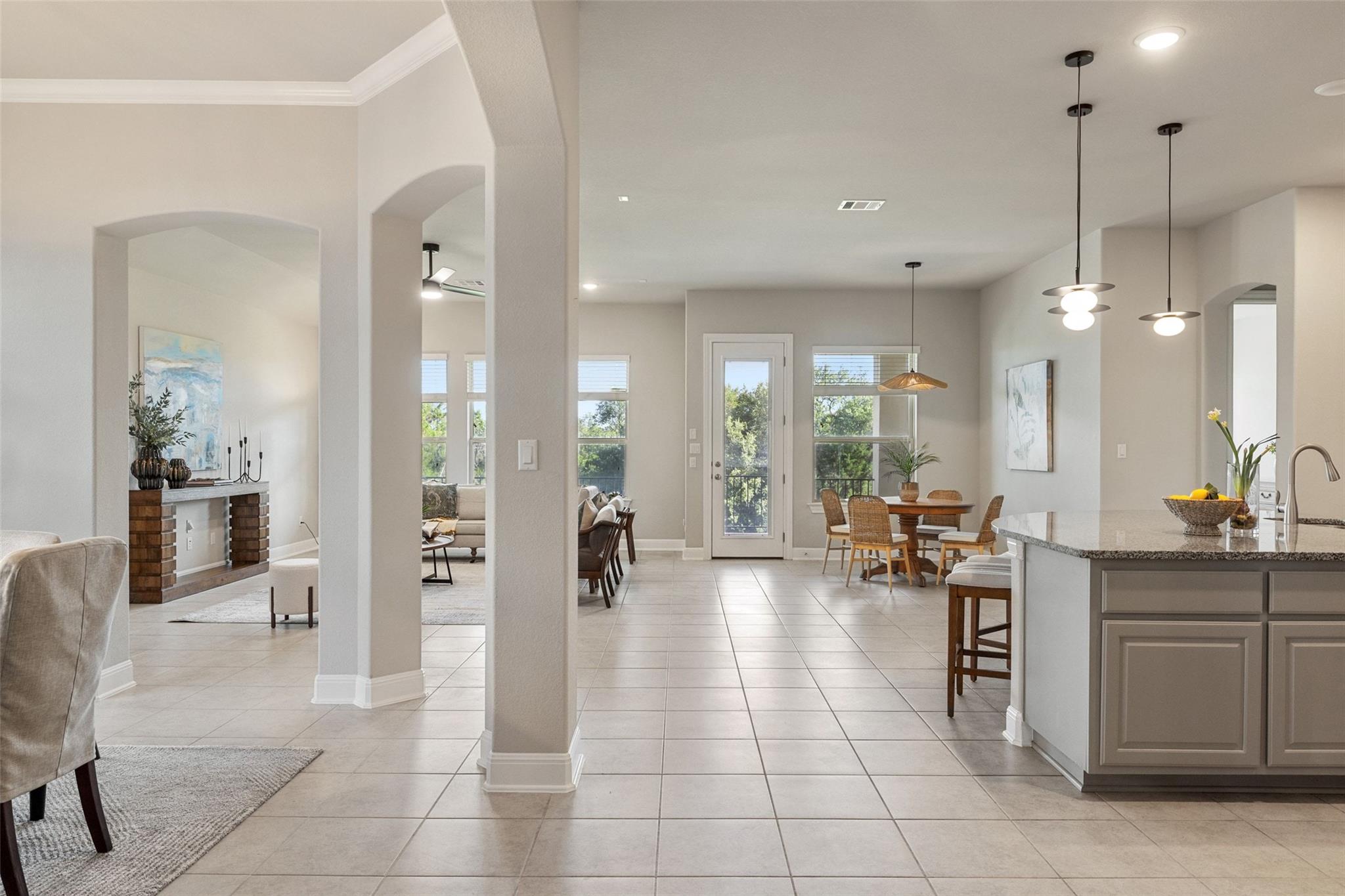 728 Jacksdaw Dr, Austin, TX 78737