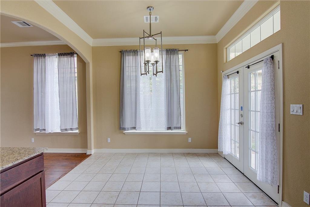 221 Geode Ln, Jarrell, TX 76537