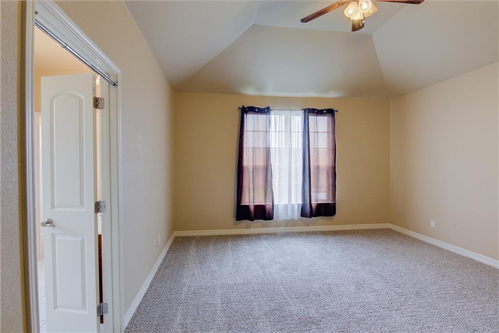 221 Geode Ln, Jarrell, TX 76537