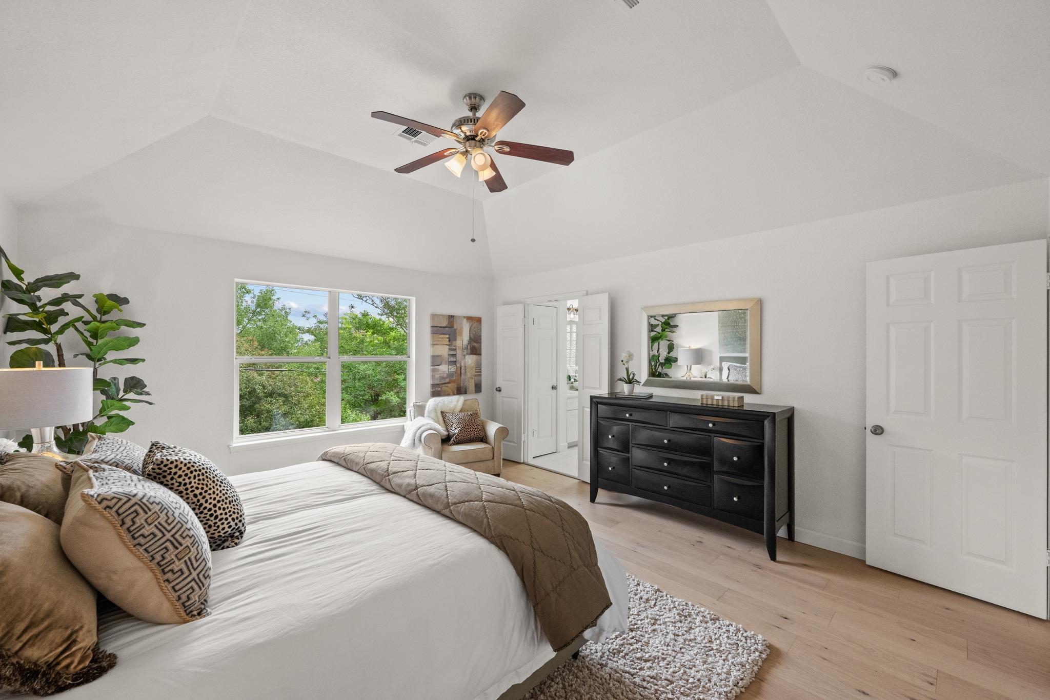 5212 Crystal Water Dr, Austin, TX 78735