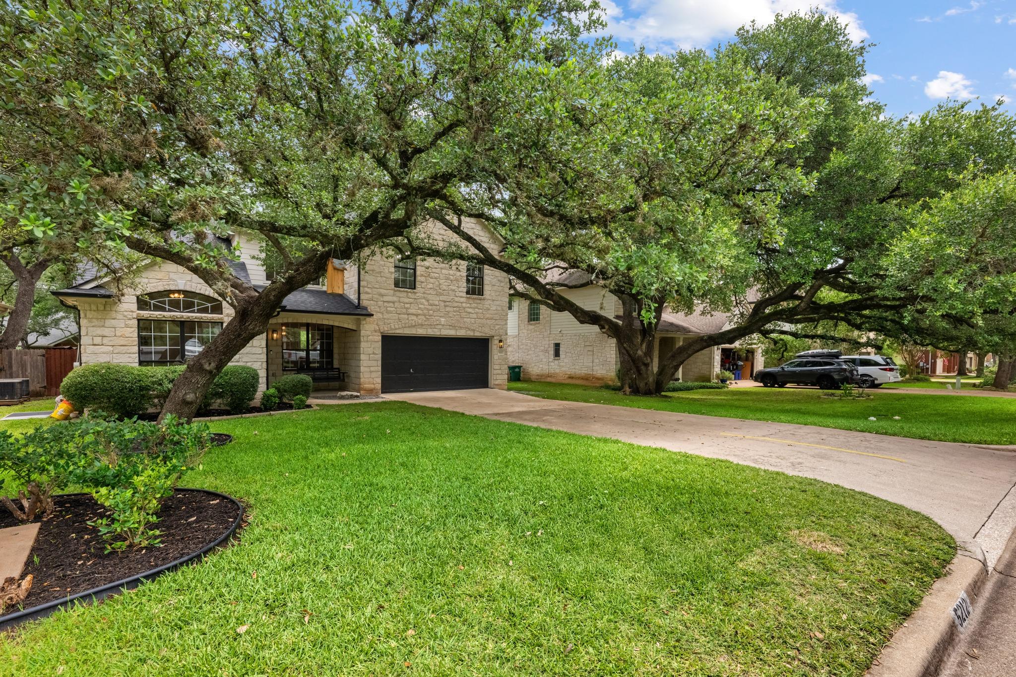 5212 Crystal Water Dr, Austin, TX 78735