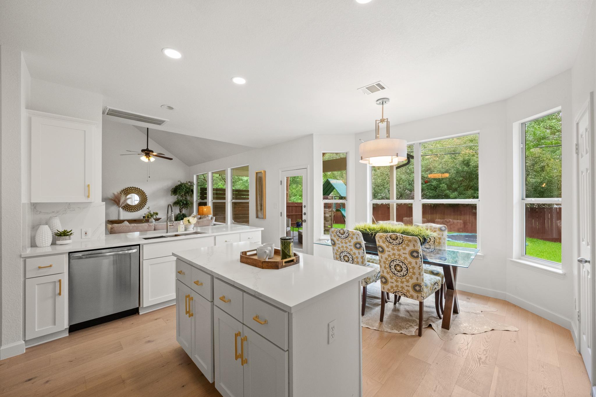 5212 Crystal Water Dr, Austin, TX 78735