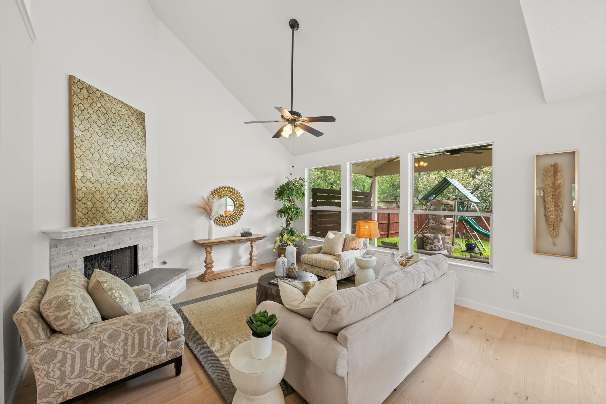 5212 Crystal Water Dr, Austin, TX 78735