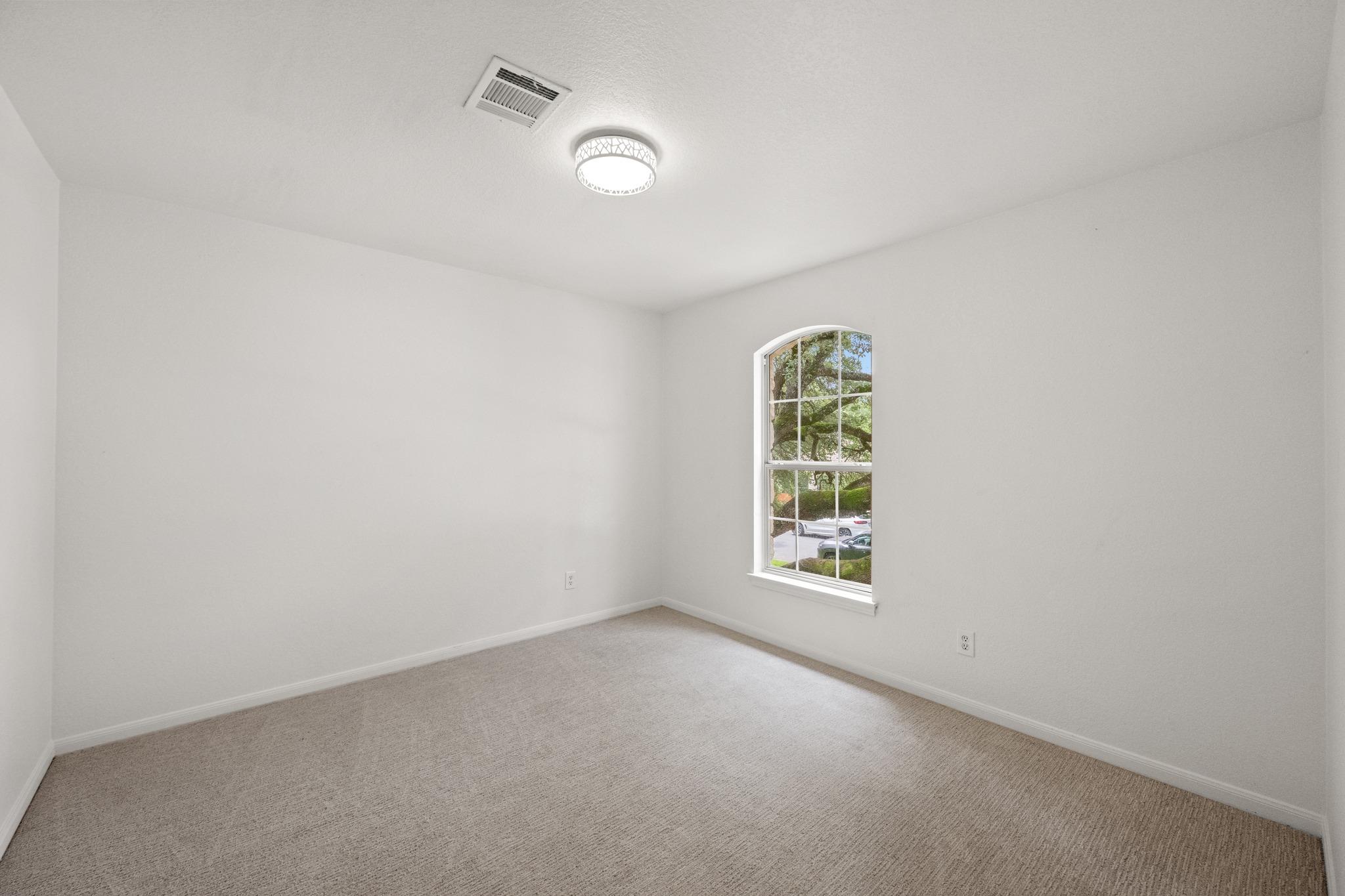 5212 Crystal Water Dr, Austin, TX 78735