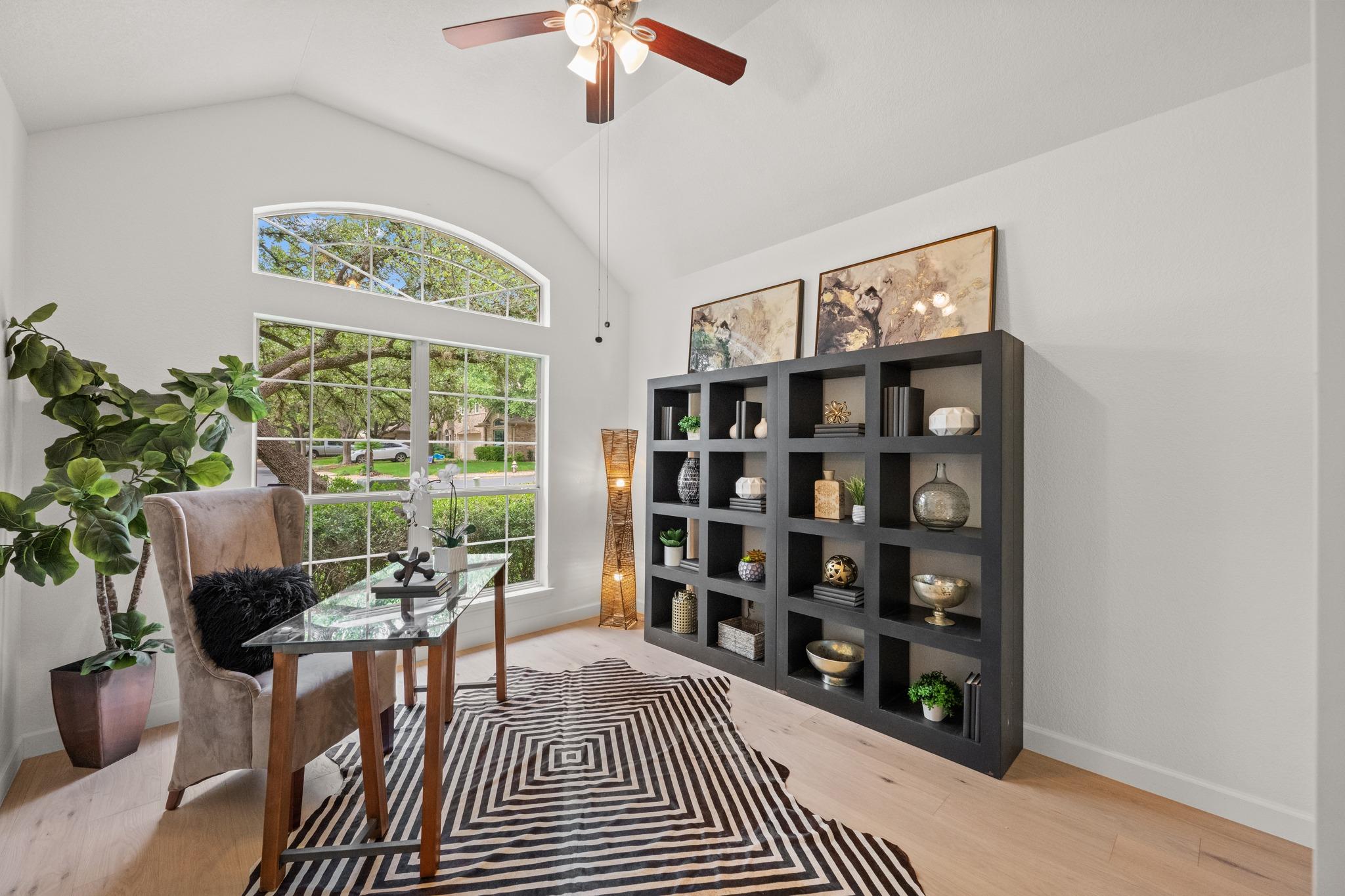 5212 Crystal Water Dr, Austin, TX 78735