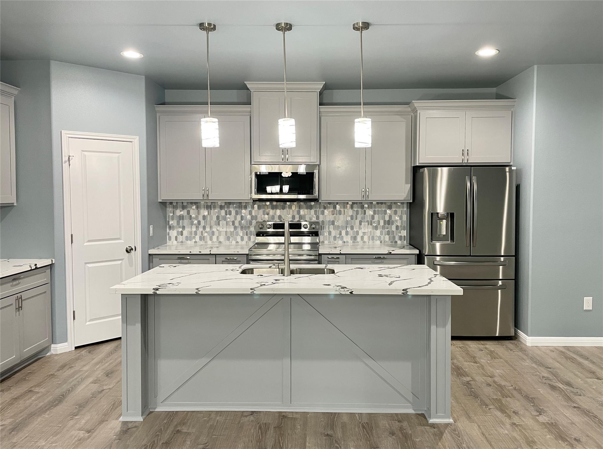 982 S Navarro St, Giddings, TX 78942