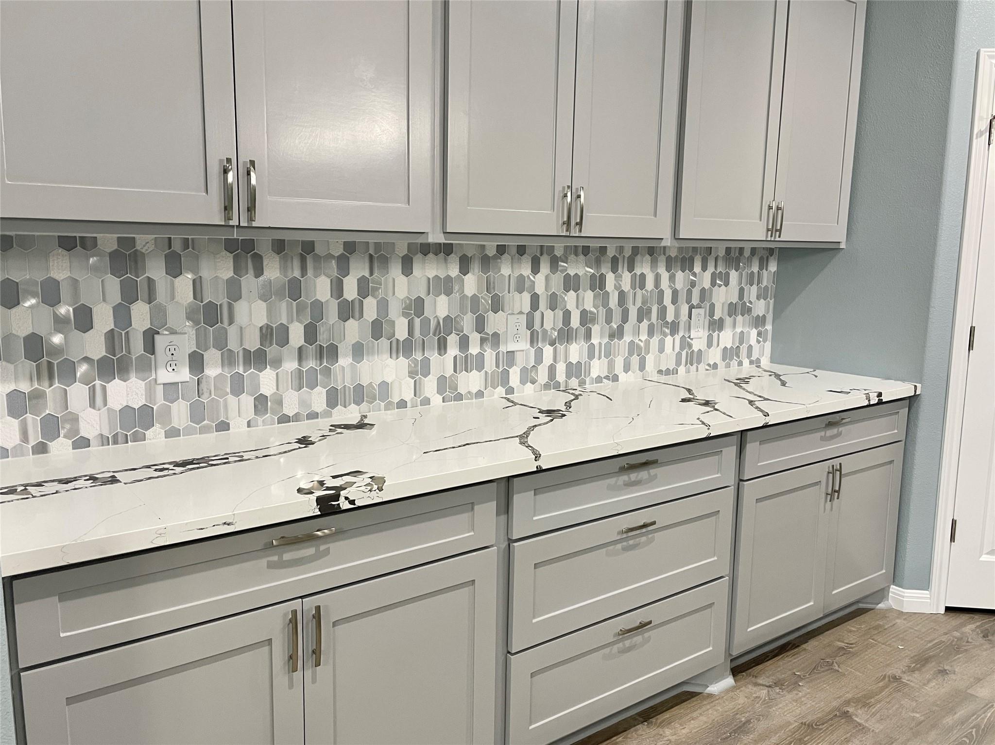 982 S Navarro St, Giddings, TX 78942