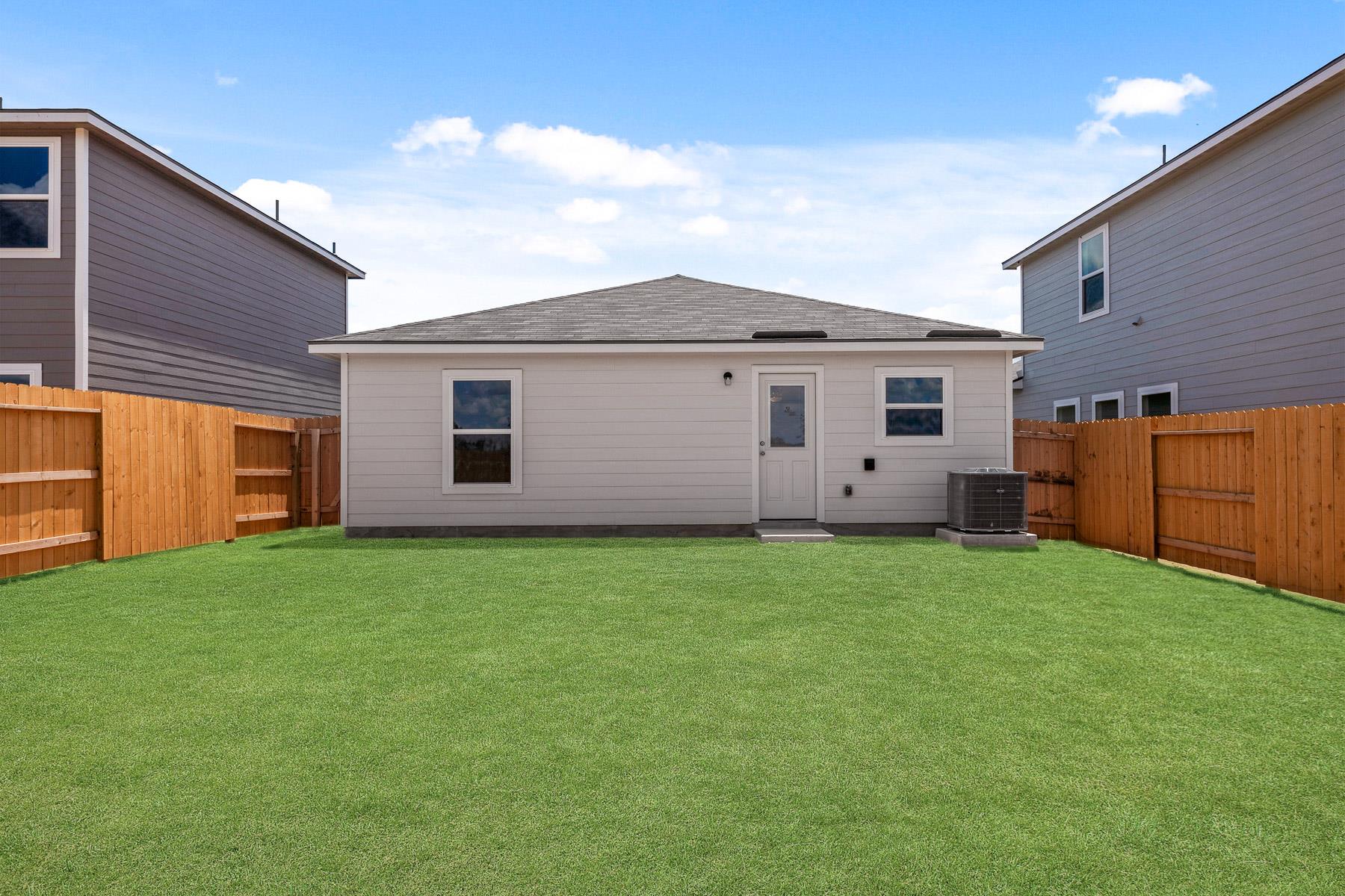 330 Low Pasture Trl, Maxwell, TX 78656