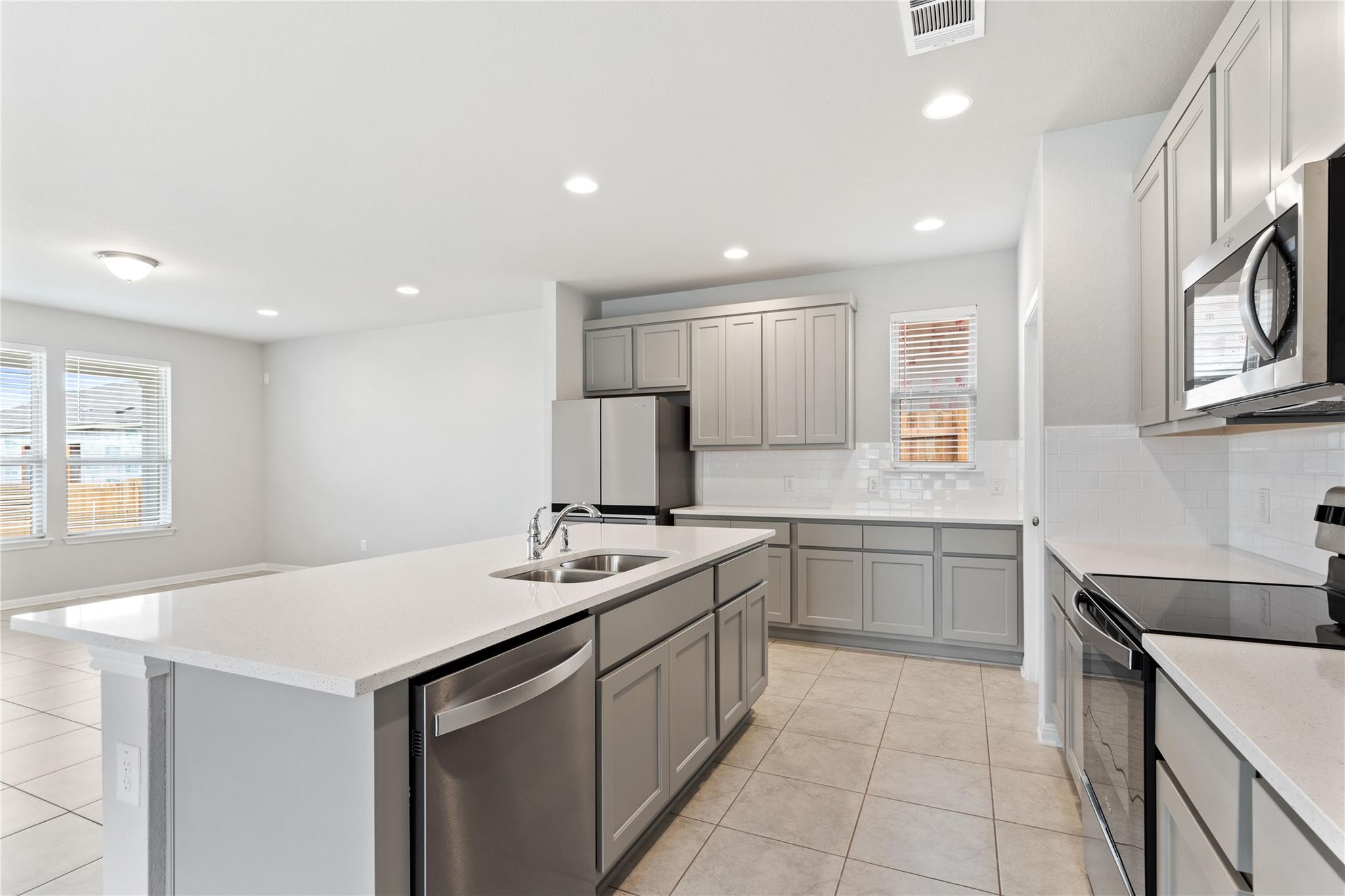 313 McLintock Rd, Jarrell, TX 76537