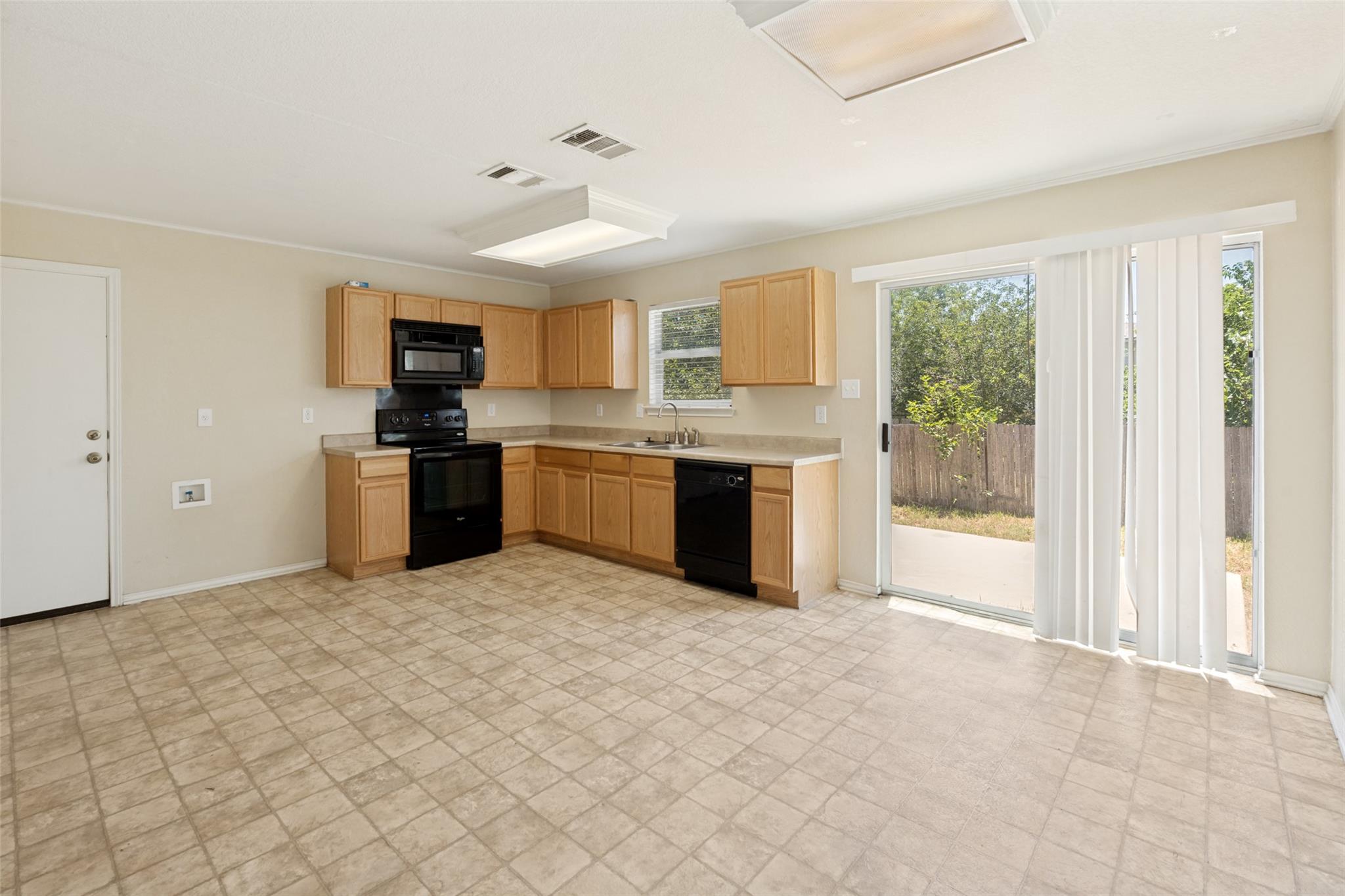 205 Xavier Dr, San Marcos, TX 78666