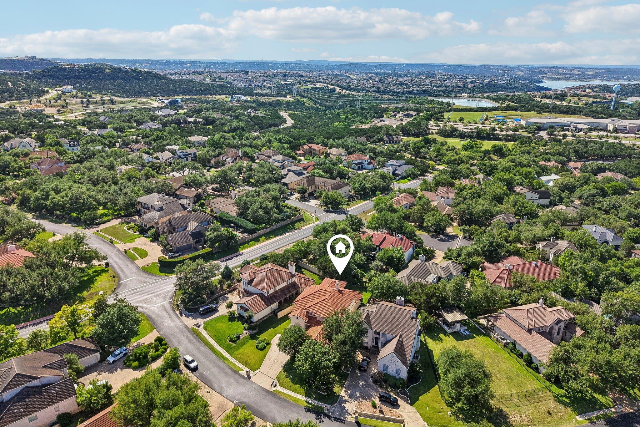 14 CAMWOOD Trl, The Hills, TX 78738