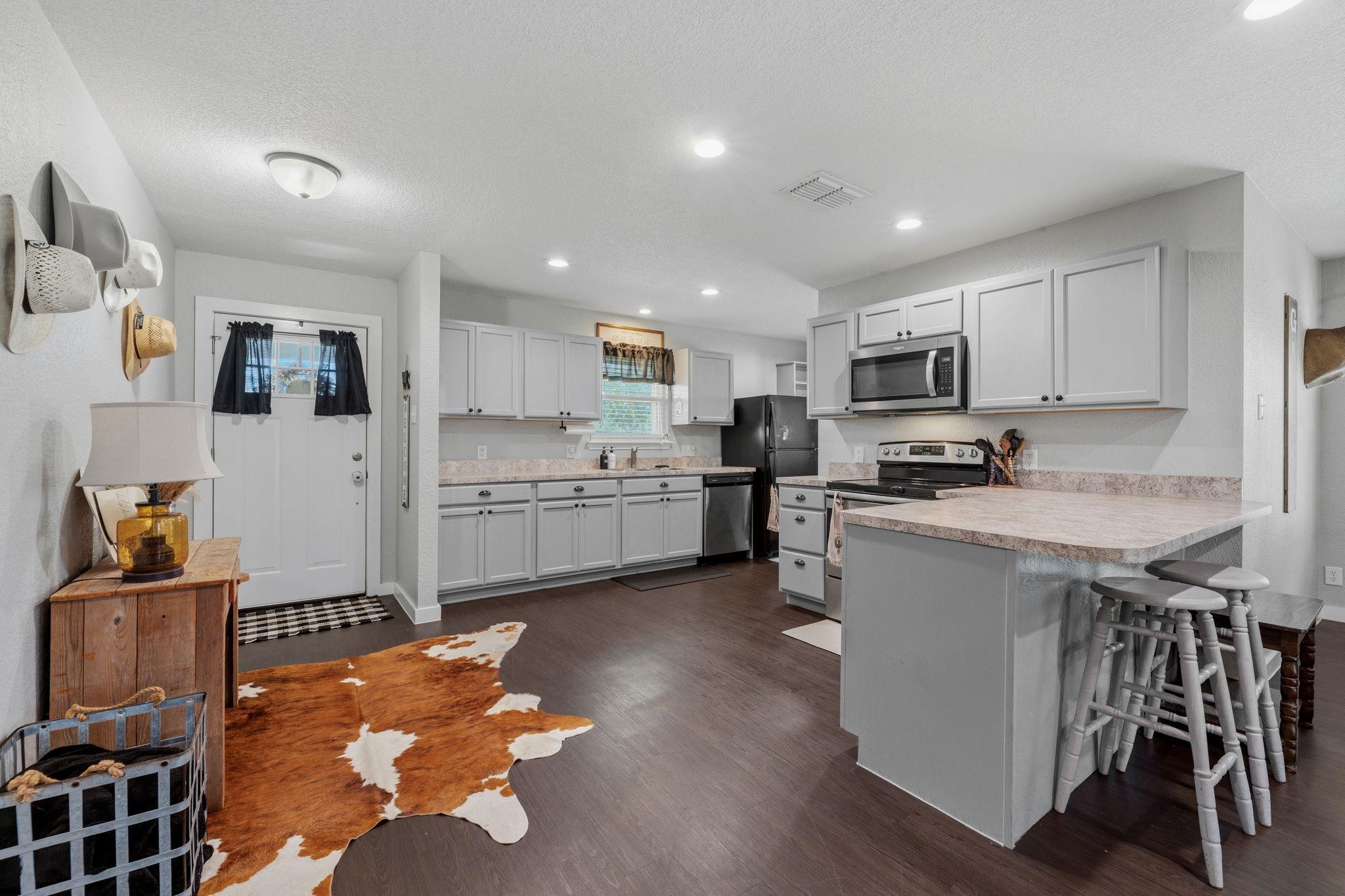 3363 Fm 713, Lockhart, TX 78644