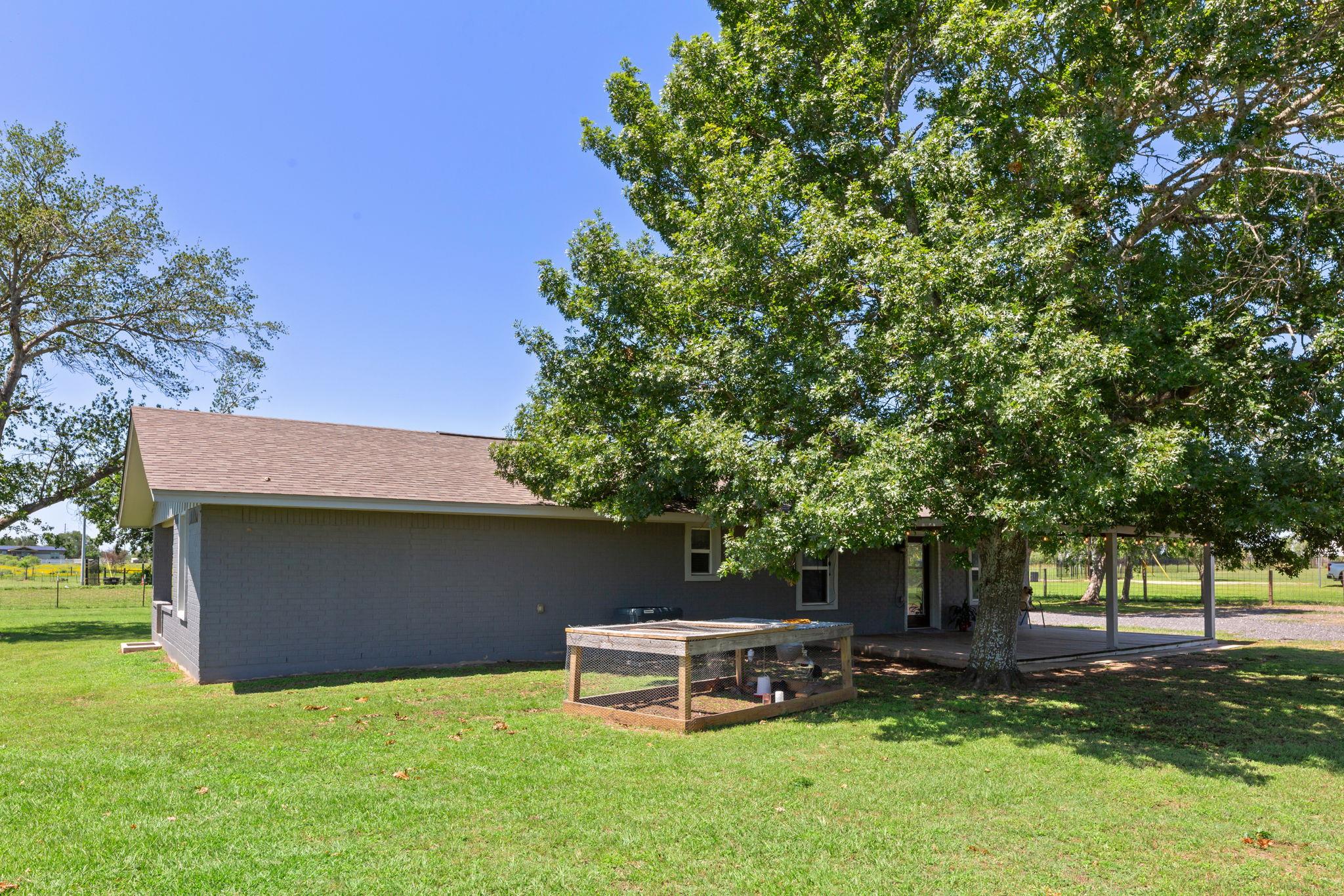 3363 Fm 713, Lockhart, TX 78644