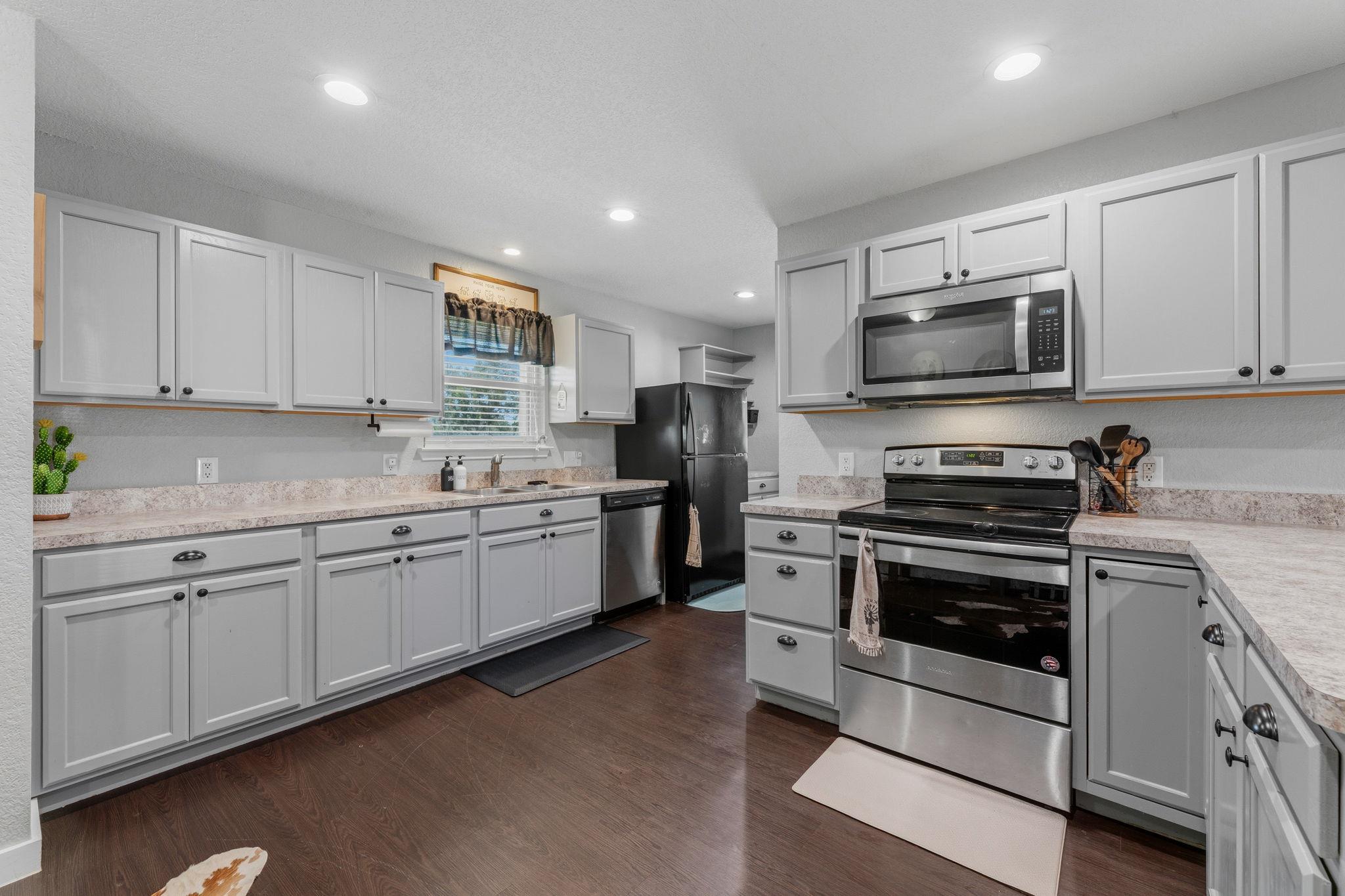 3363 Fm 713, Lockhart, TX 78644