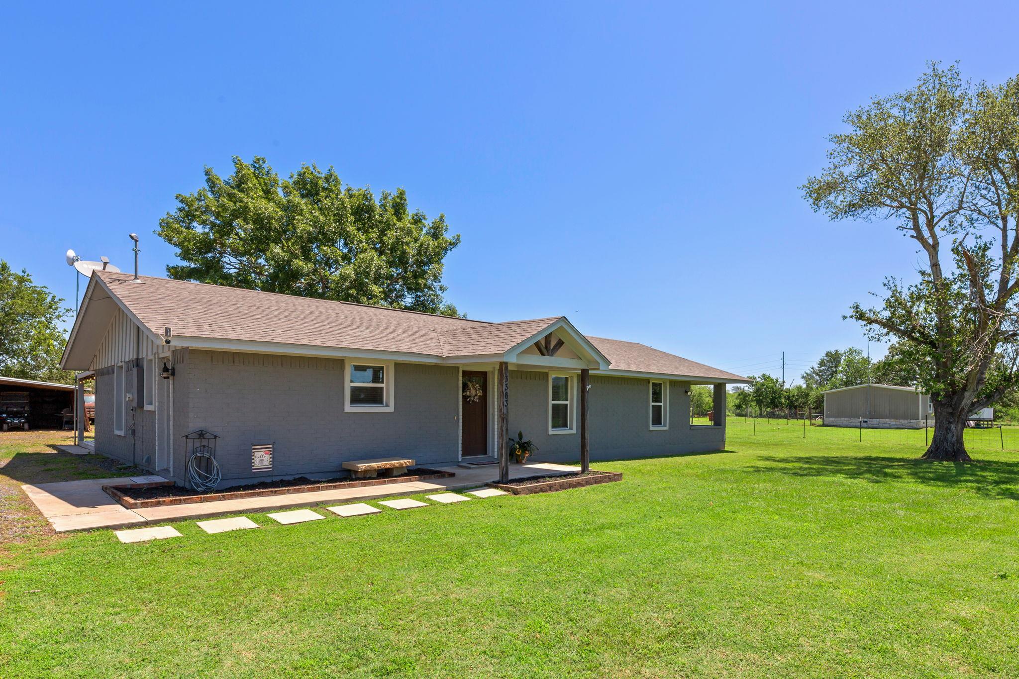3363 Fm 713, Lockhart, TX 78644