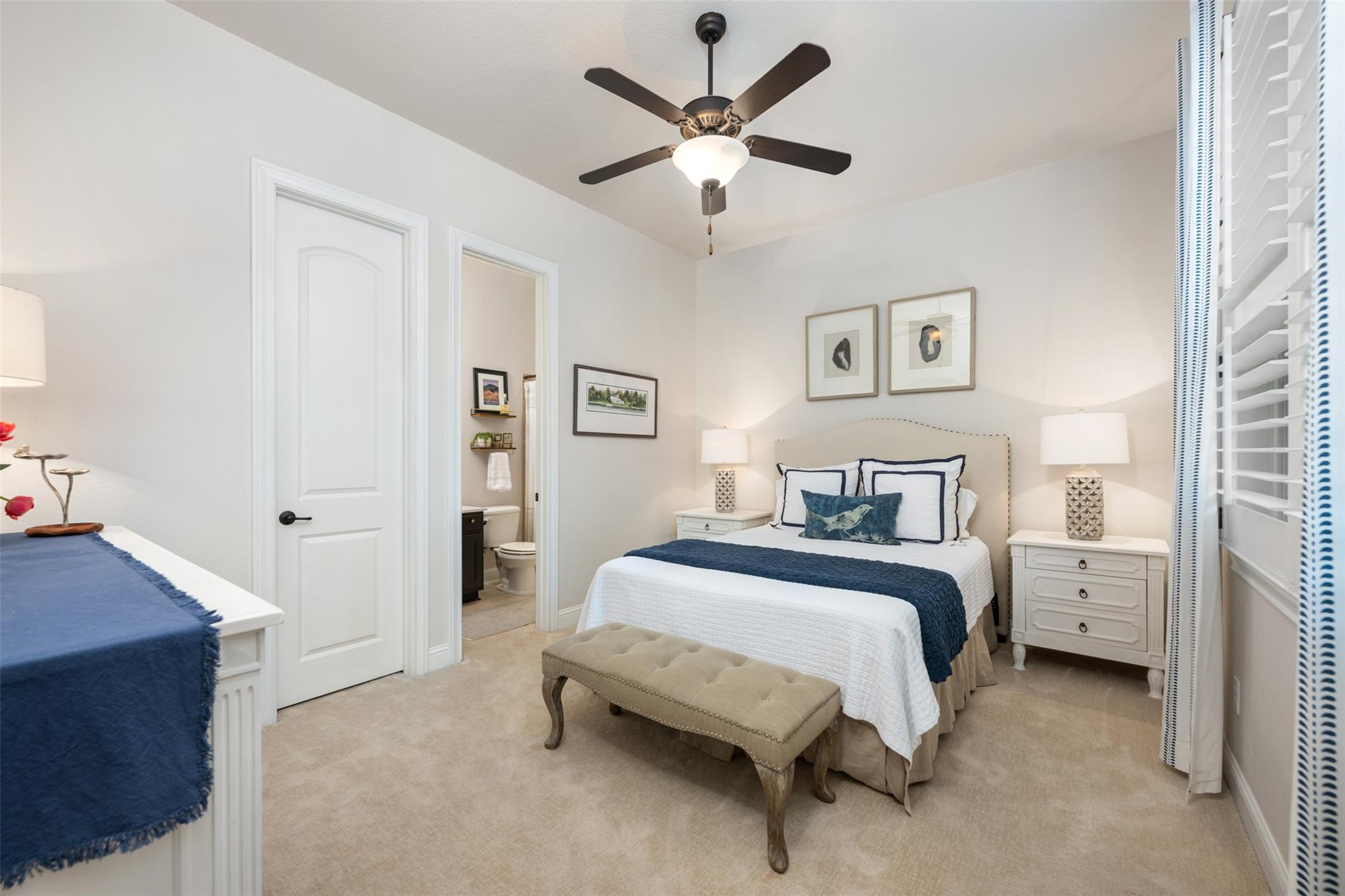 215 Lake Como Dr, Lakeway, TX 78734