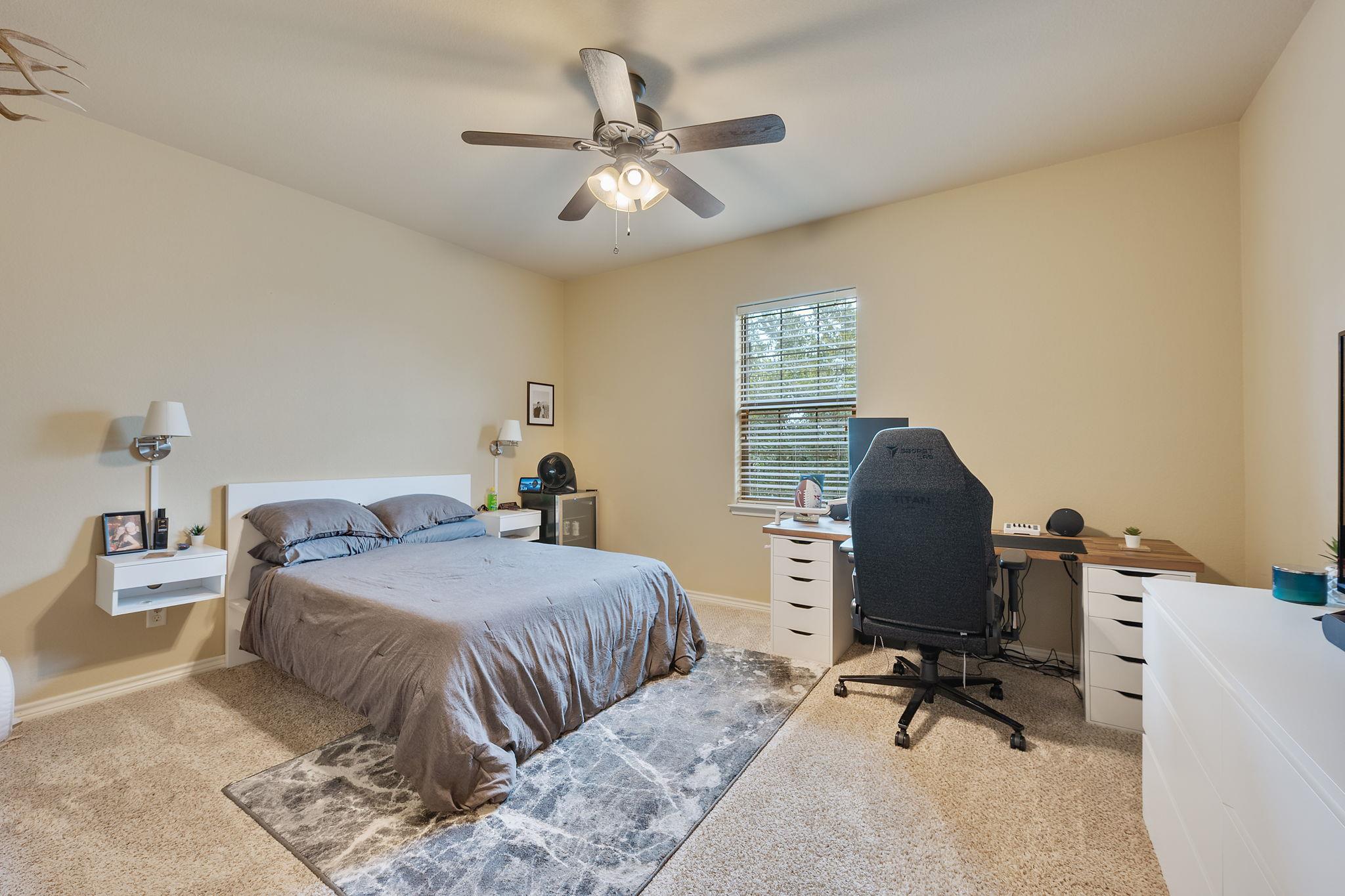 405 Momma Bear Dr, College Station, TX 77845