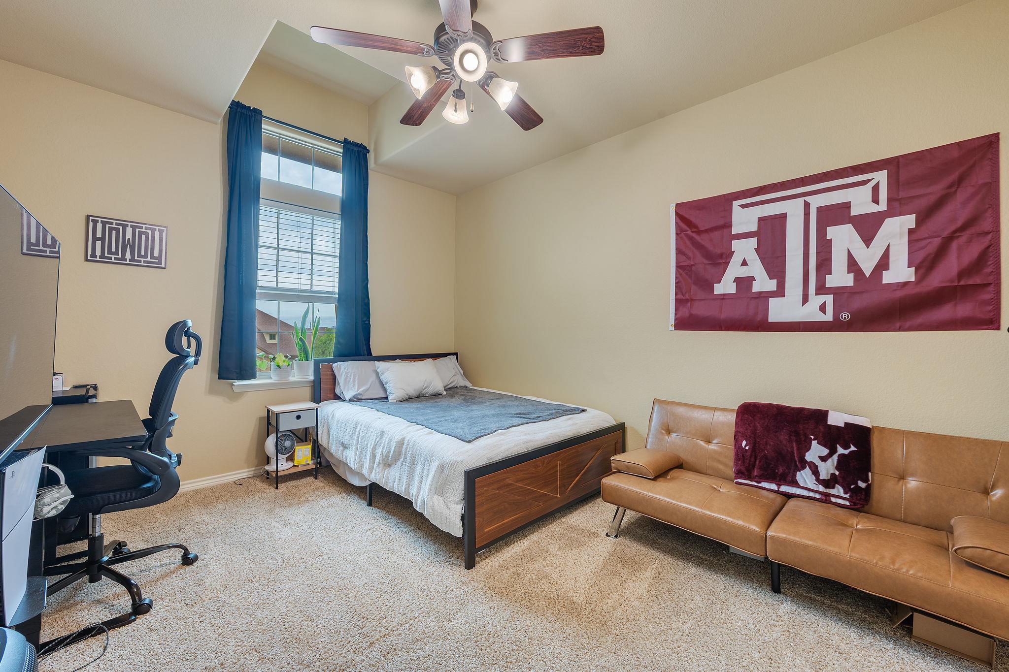 405 Momma Bear Dr, College Station, TX 77845