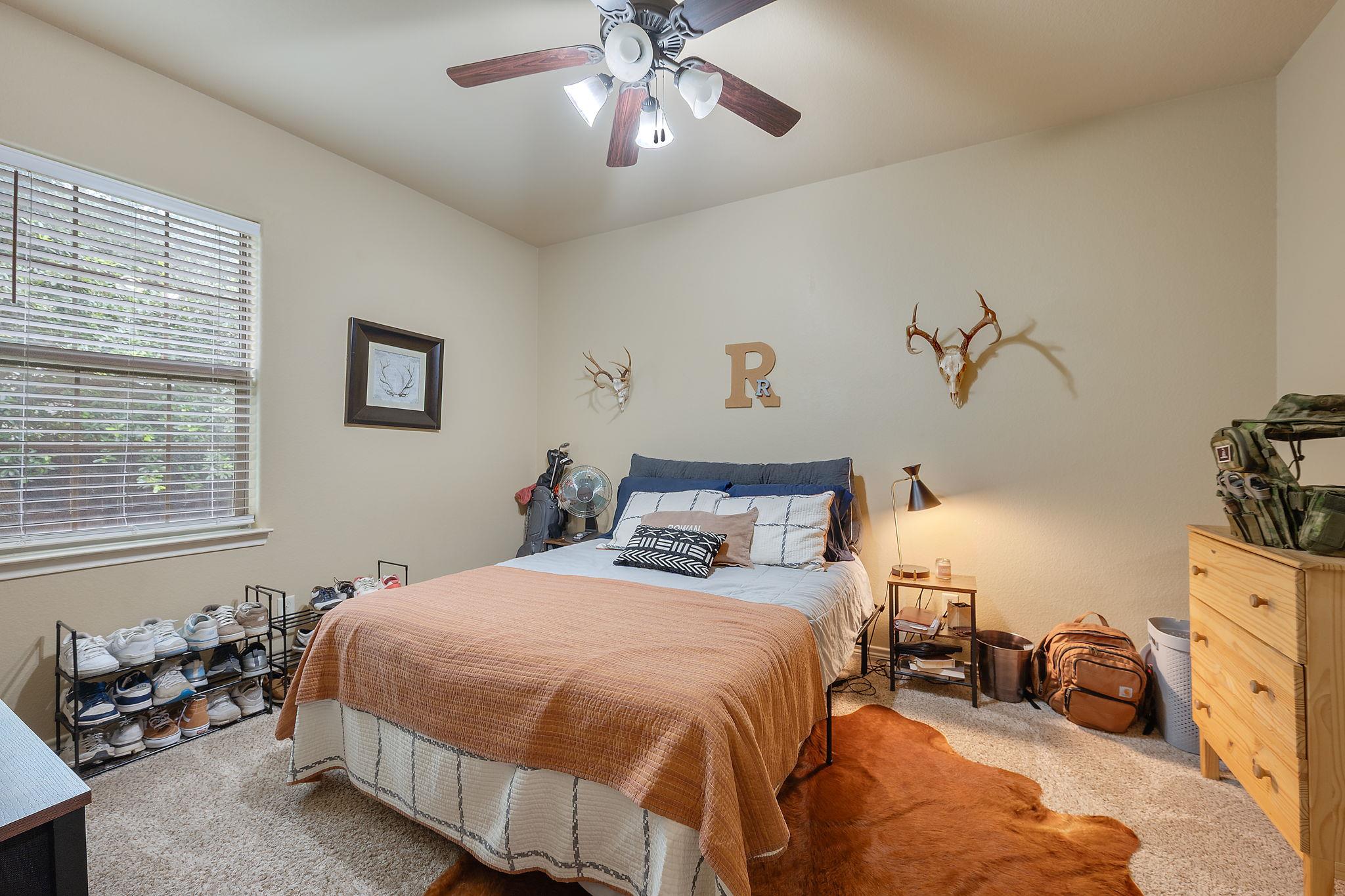 405 Momma Bear Dr, College Station, TX 77845