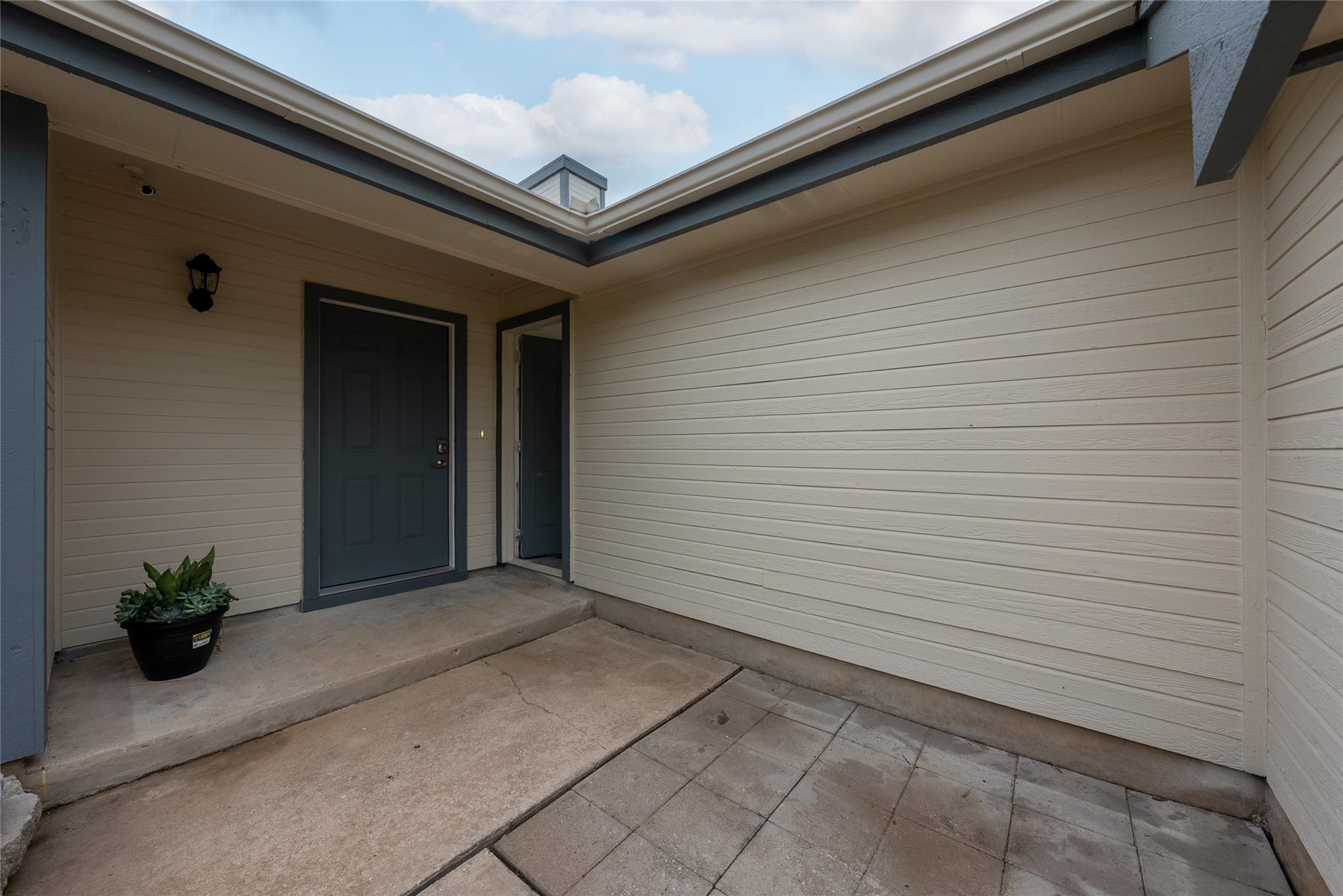 1702 Ireland Dr, Leander, TX 78641