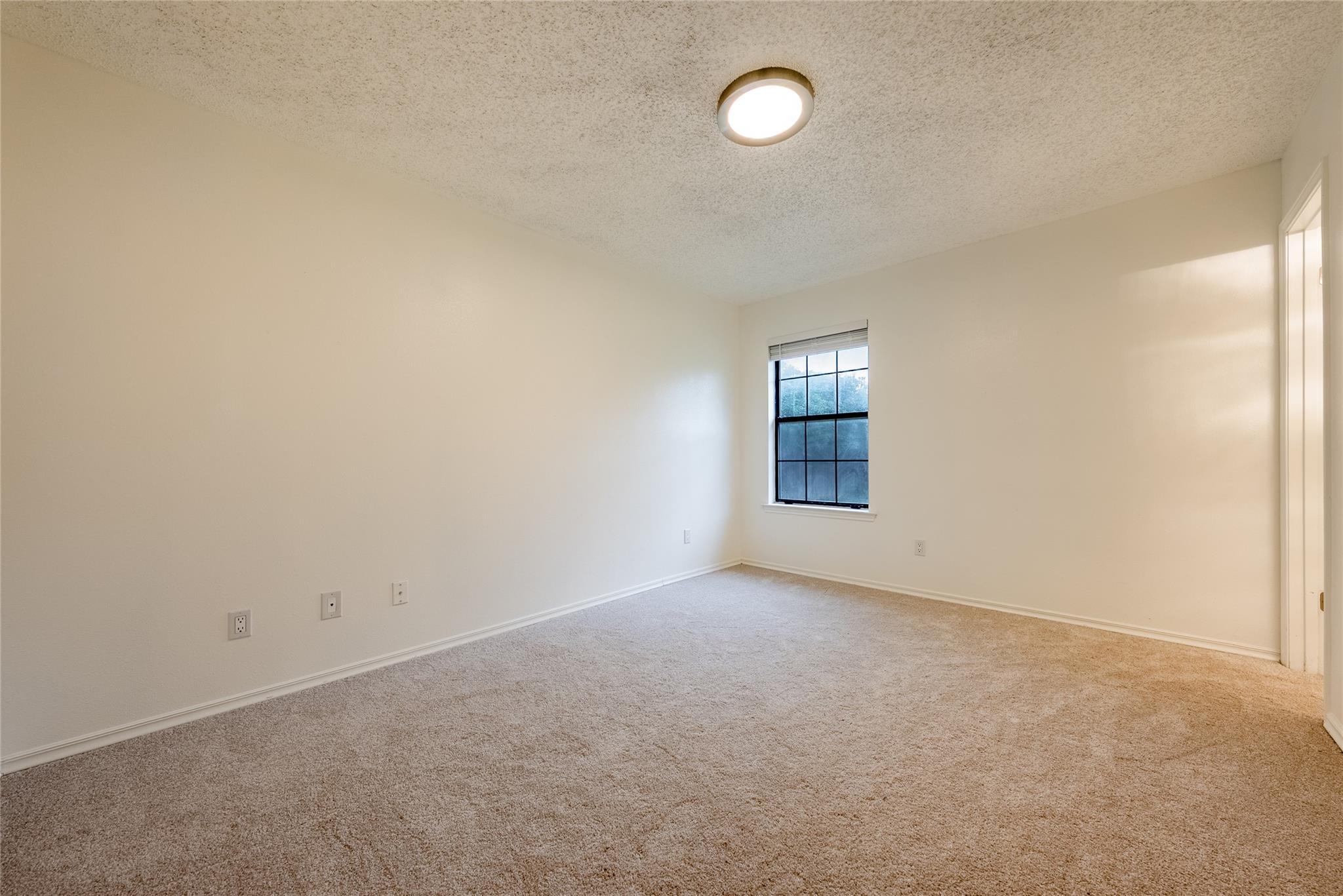1702 Ireland Dr, Leander, TX 78641