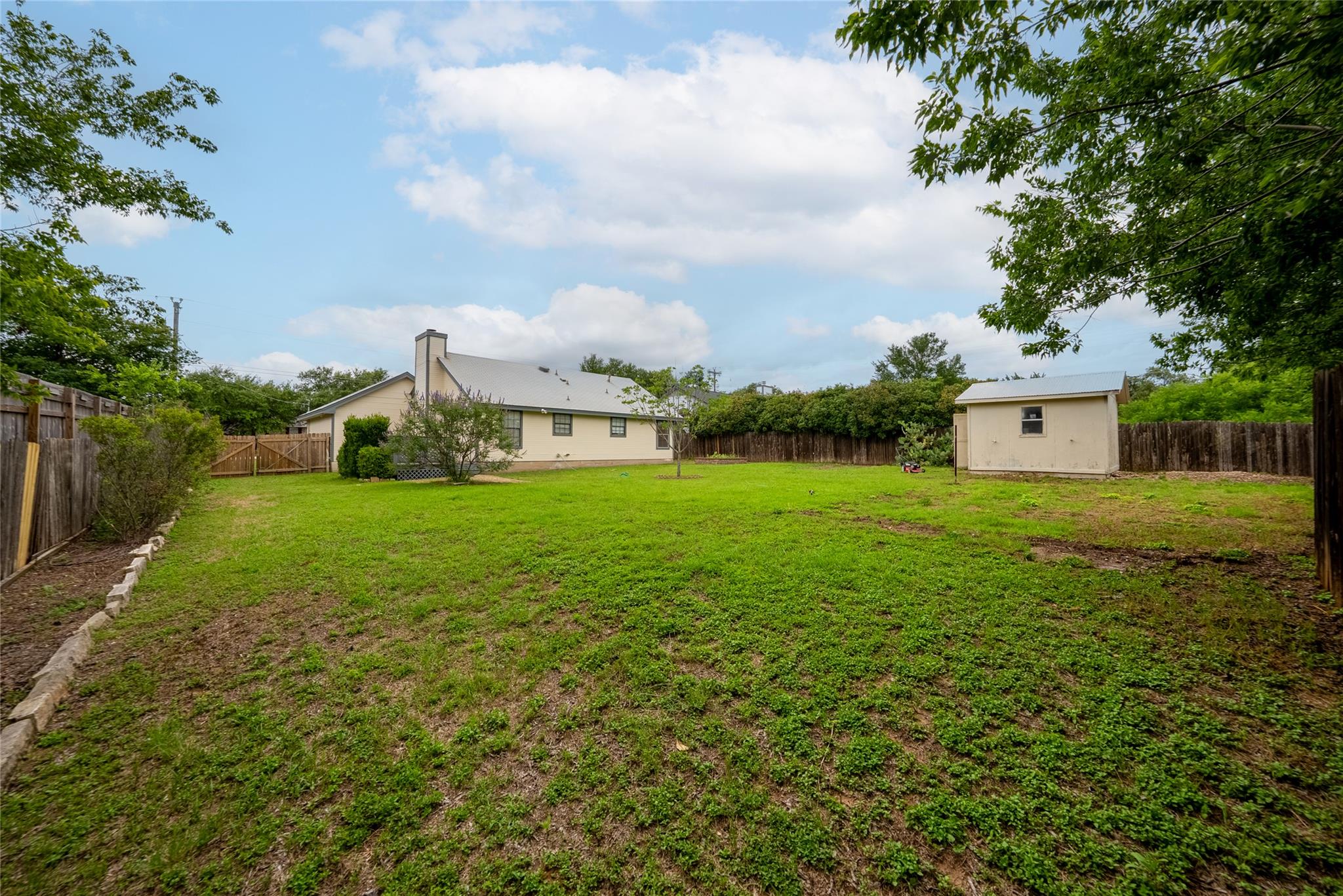 1702 Ireland Dr, Leander, TX 78641