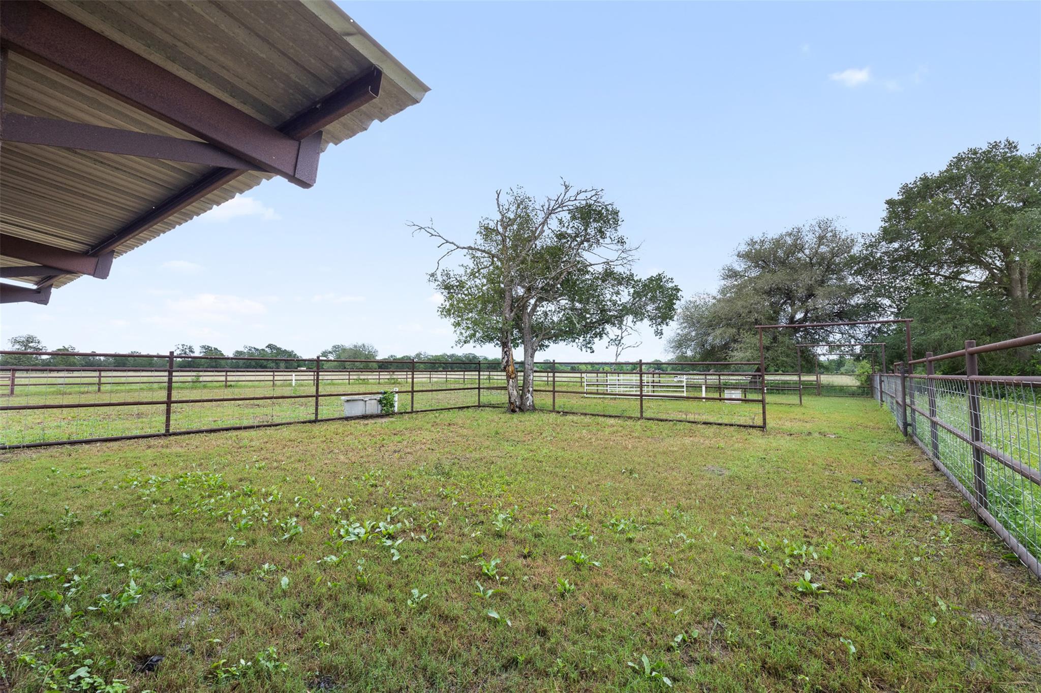 1140 Private Road 8022, Lincoln, TX 78948