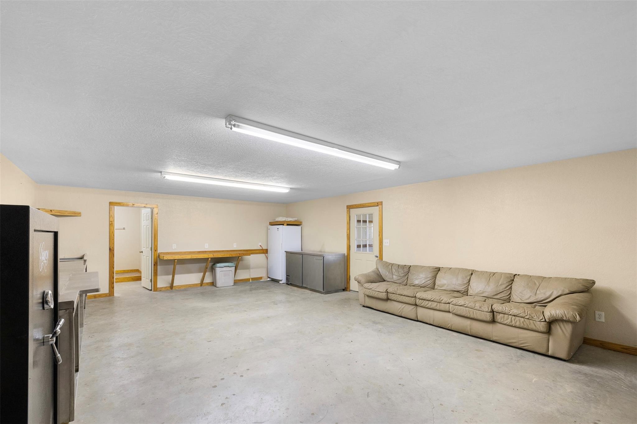 1140 Private Road 8022, Lincoln, TX 78948