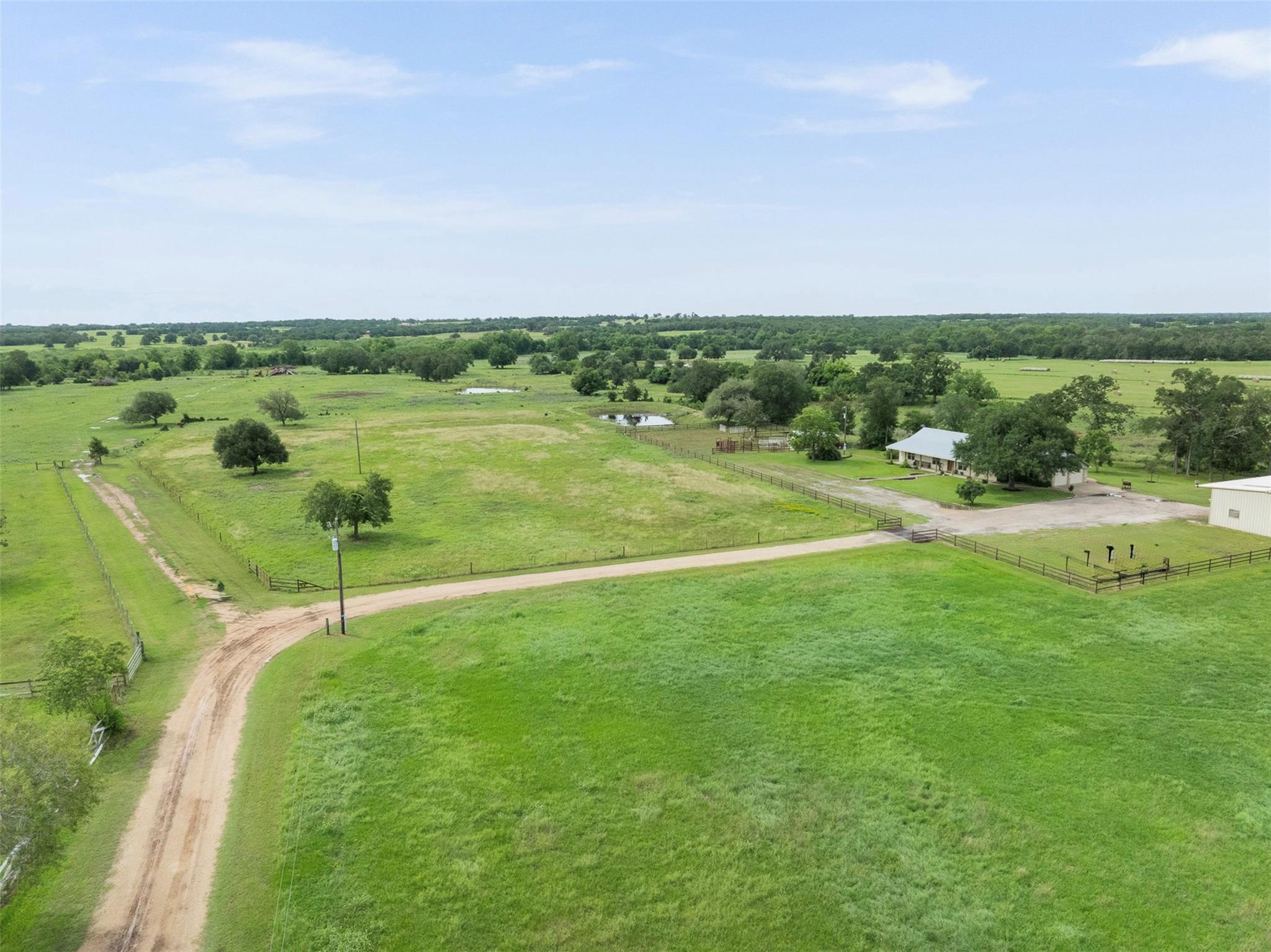 1140 Private Road 8022, Lincoln, TX 78948