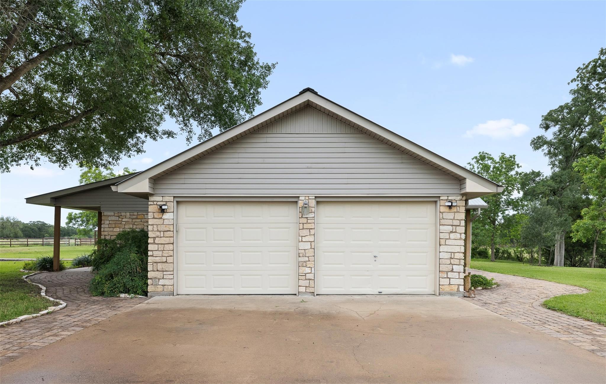 1140 Private Road 8022, Lincoln, TX 78948