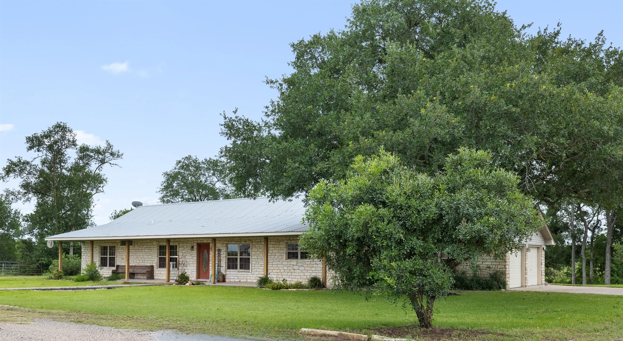 1140 Private Road 8022, Lincoln, TX 78948