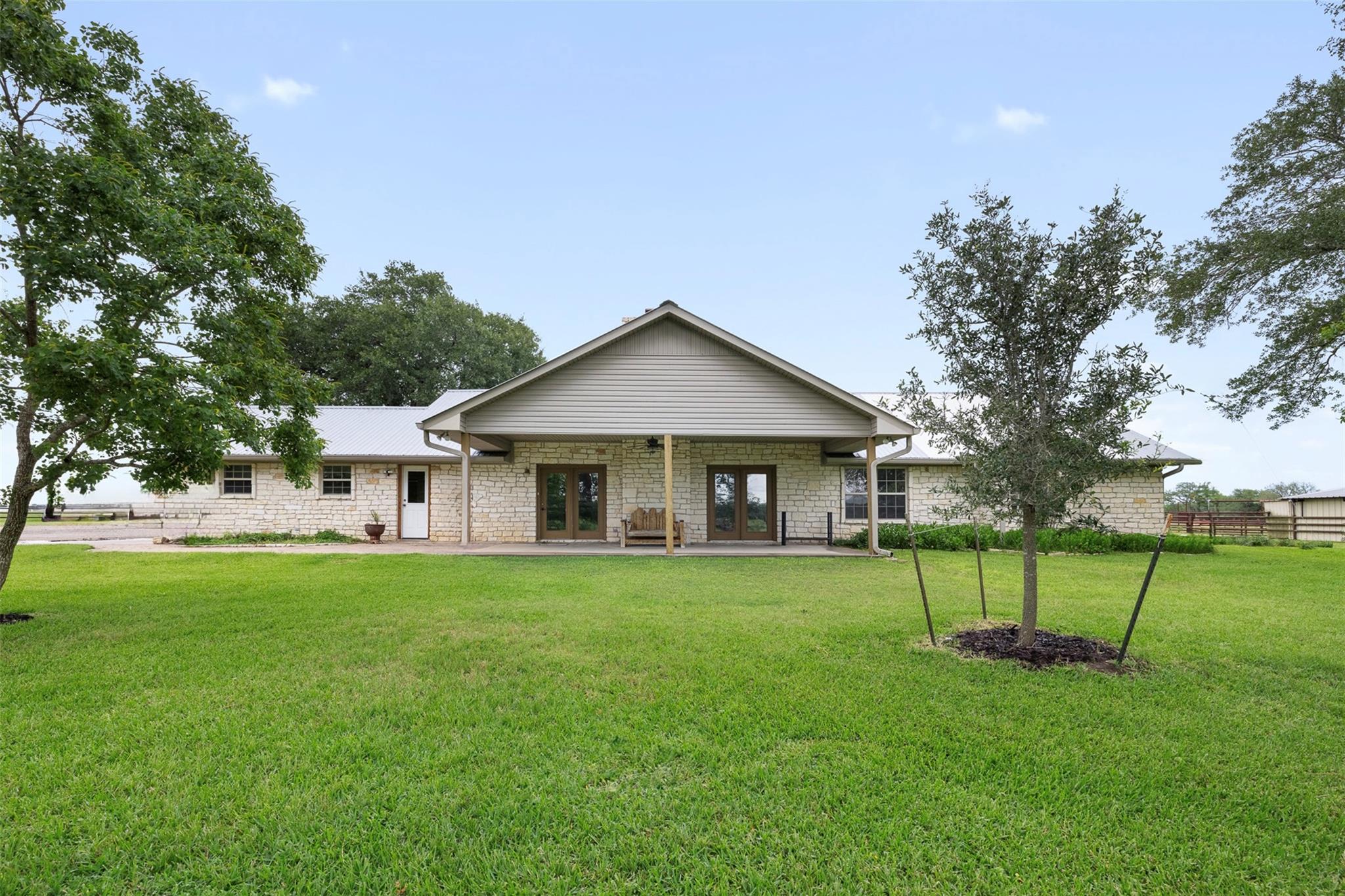 1140 Private Road 8022, Lincoln, TX 78948