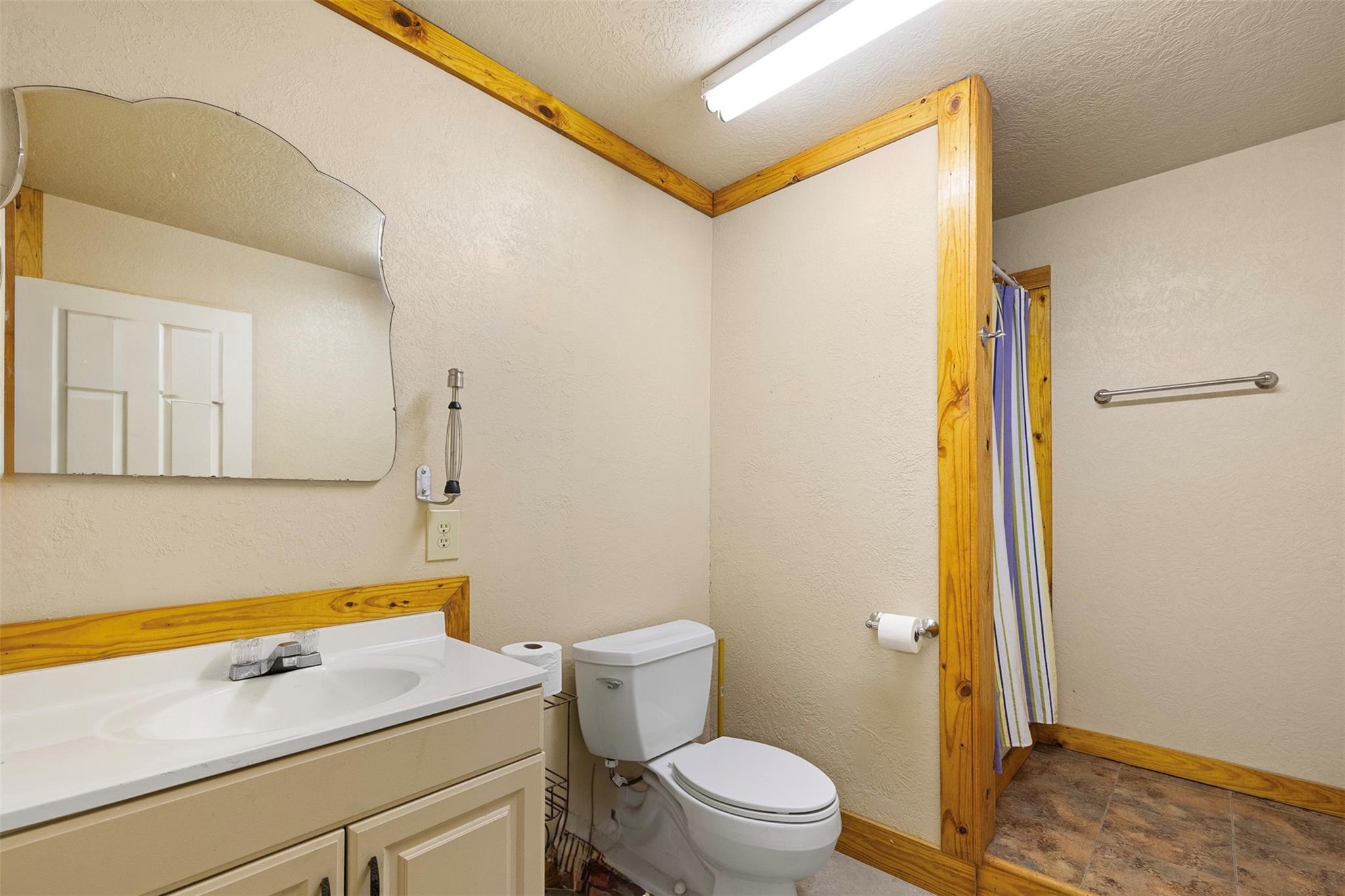 1140 Private Road 8022, Lincoln, TX 78948