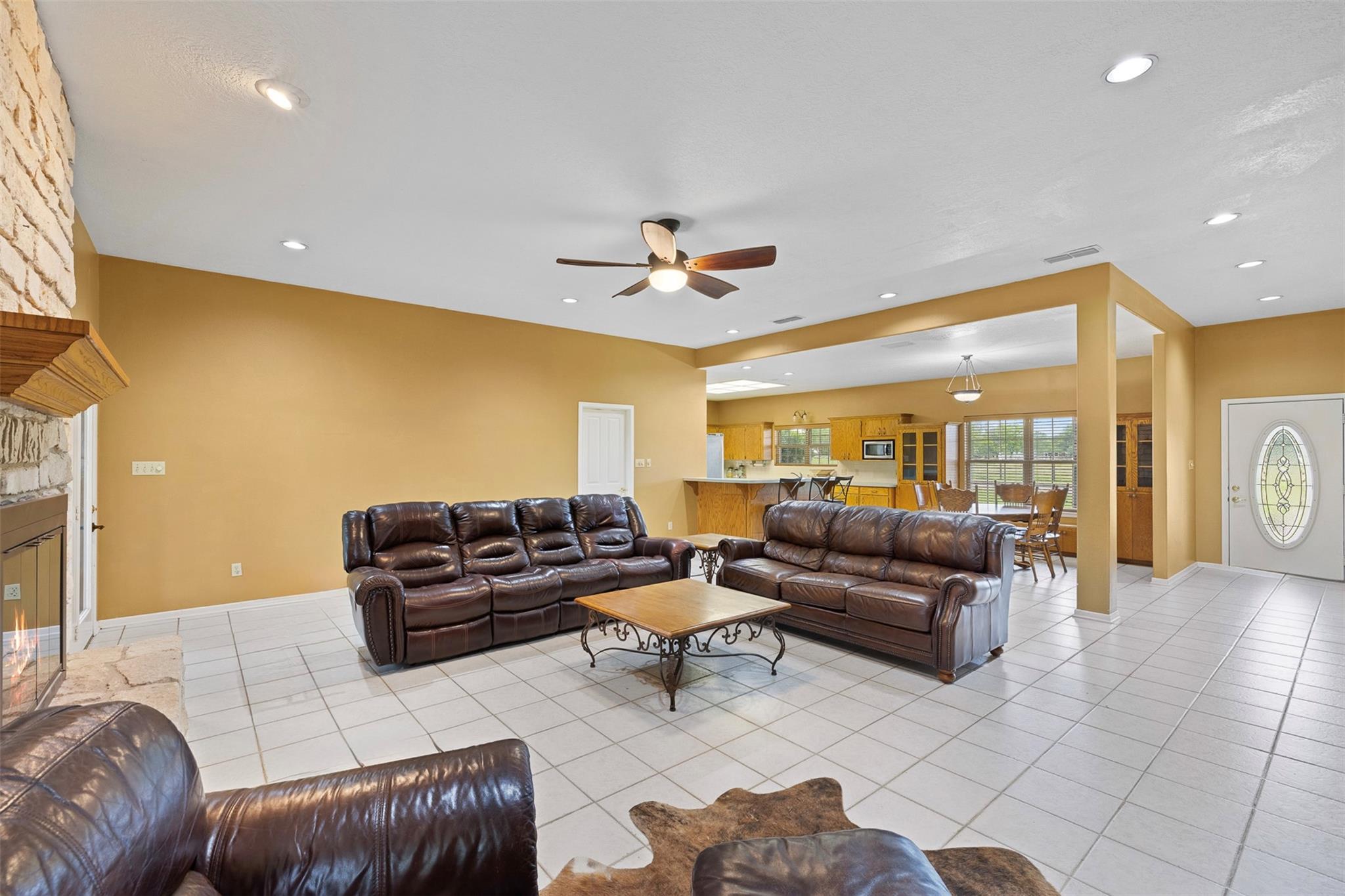 1140 Private Road 8022, Lincoln, TX 78948