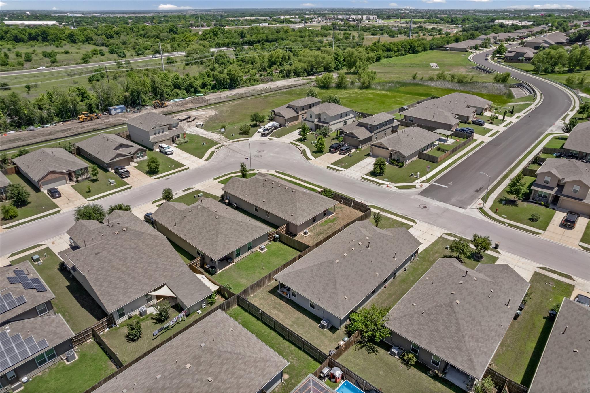 111 Hess Dr, Kyle, TX 78640