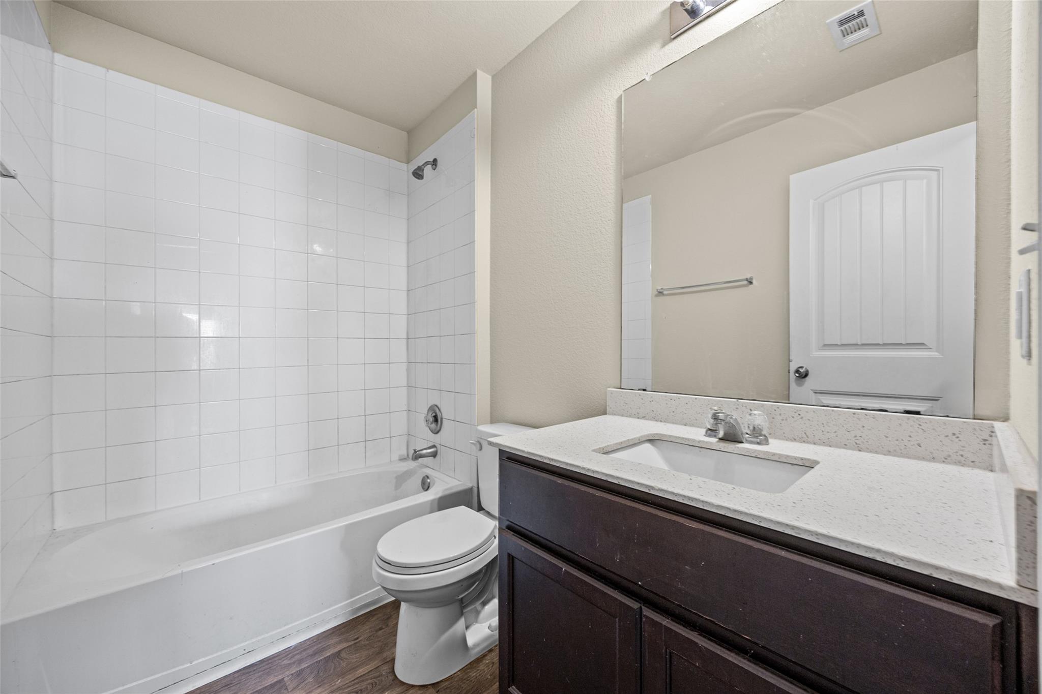 111 Hess Dr, Kyle, TX 78640