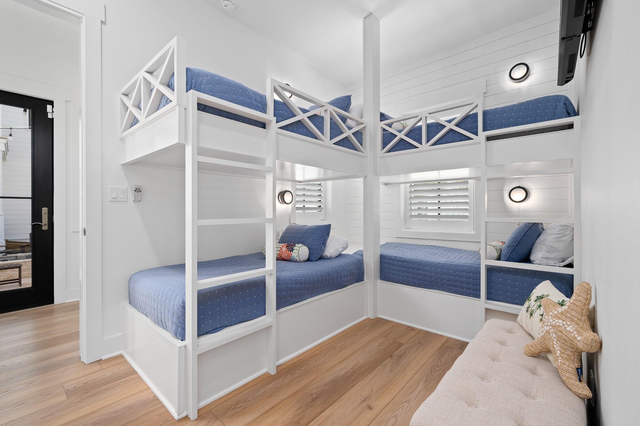 165 Triton Ln, Port Aransas, TX 78373