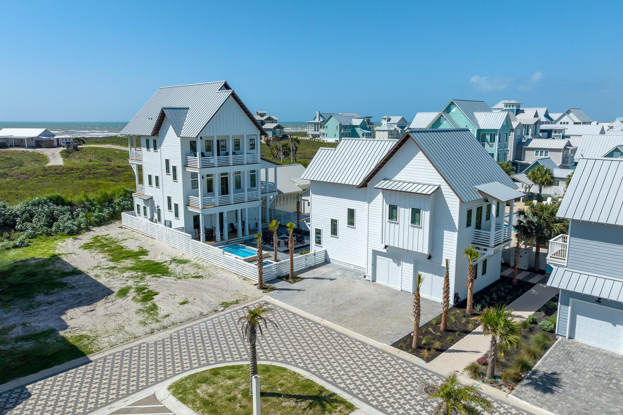 165 Triton Ln, Port Aransas, TX 78373