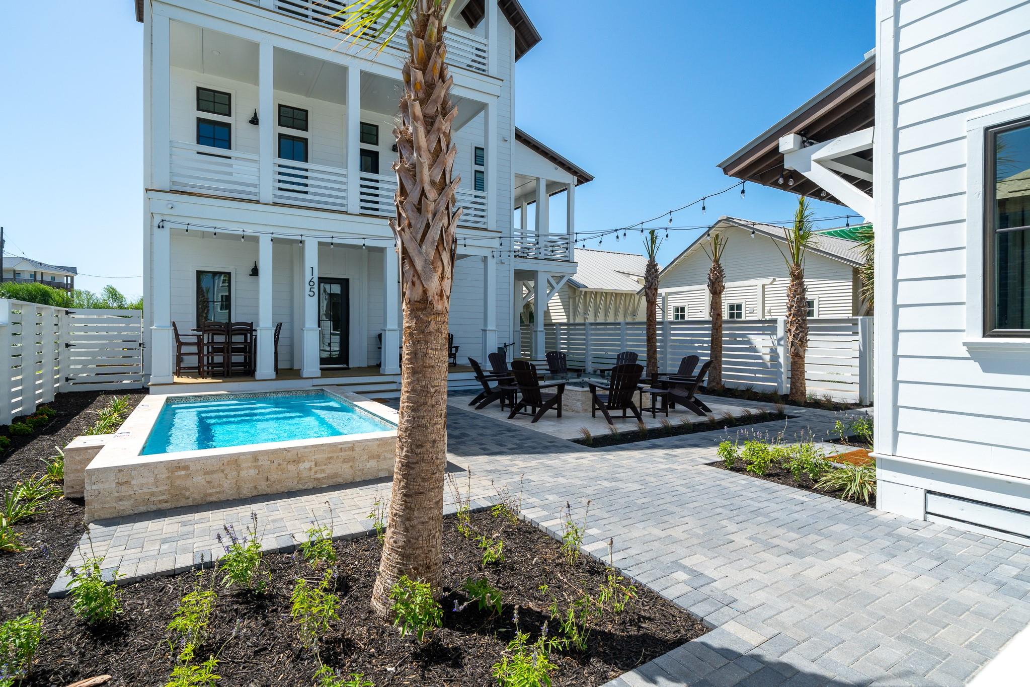 165 Triton Ln, Port Aransas, TX 78373