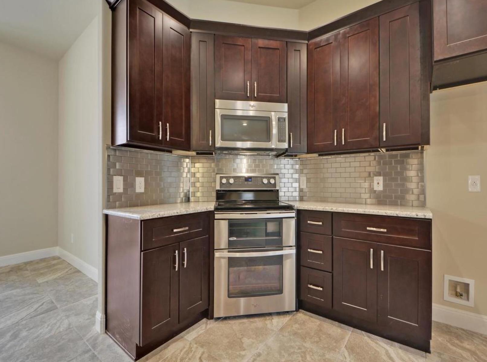 208 Venture Blvd S, Point Venture, TX 78645