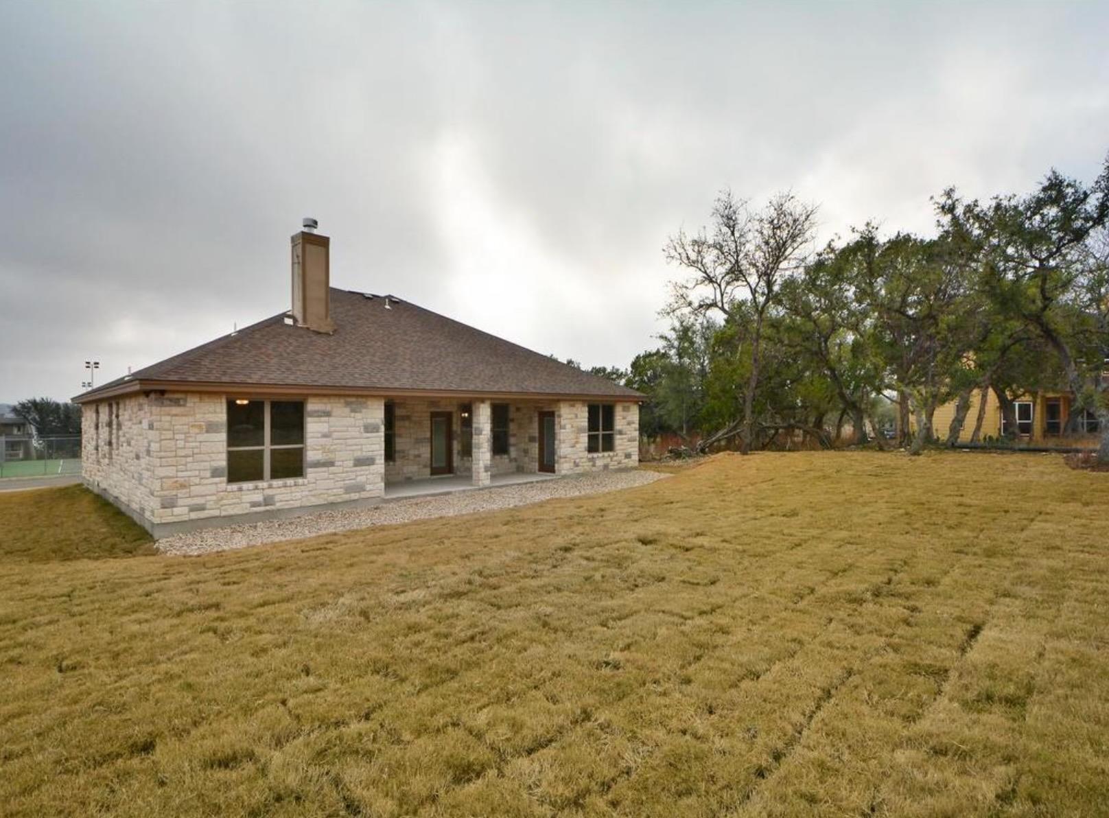 208 Venture Blvd S, Point Venture, TX 78645