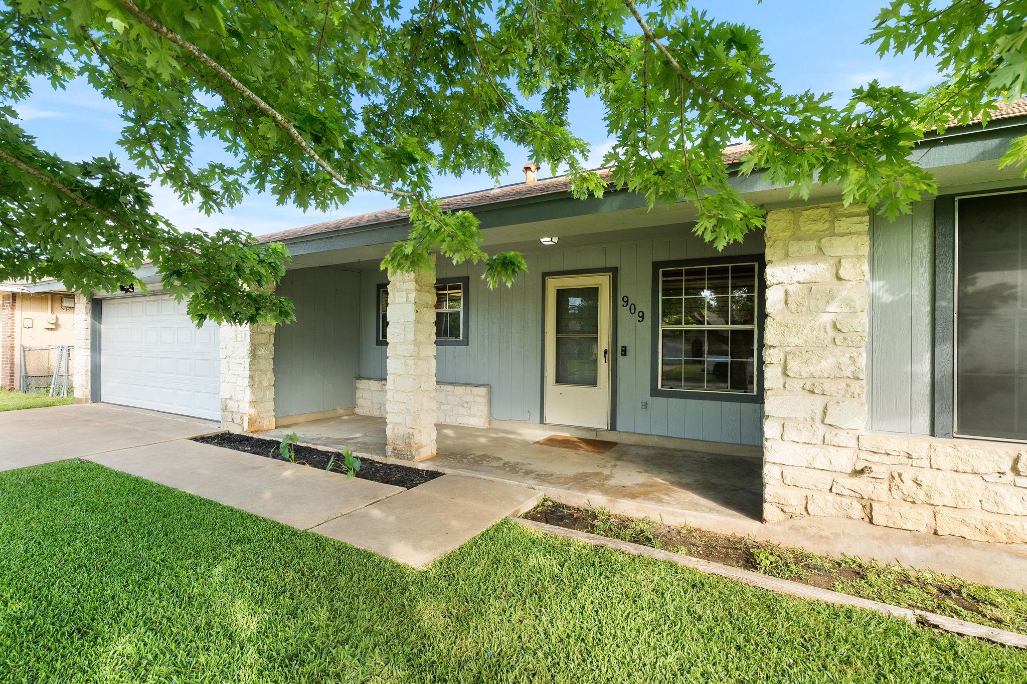 909 Garden View Dr, Georgetown, TX 78628