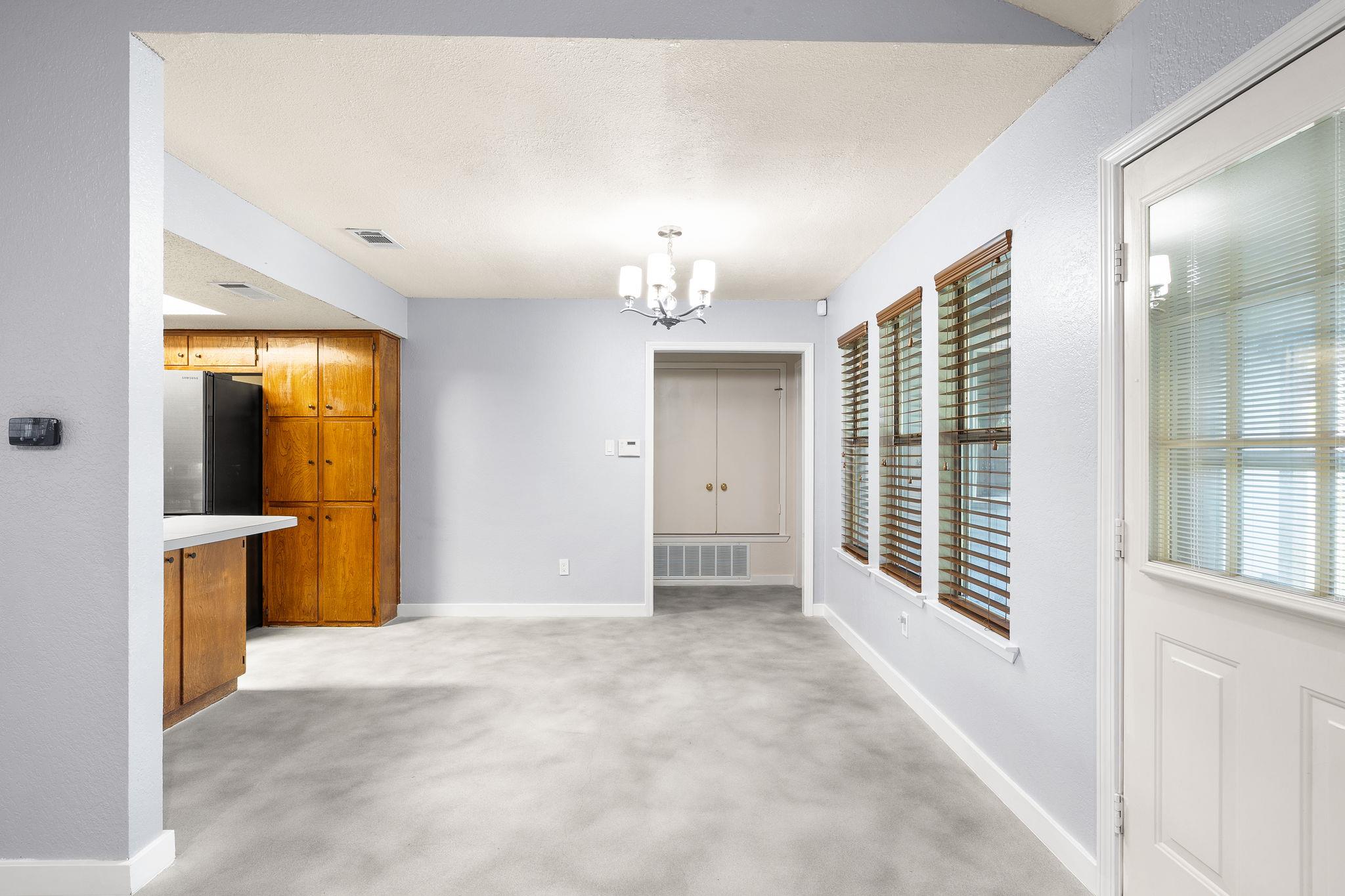 909 Garden View Dr, Georgetown, TX 78628