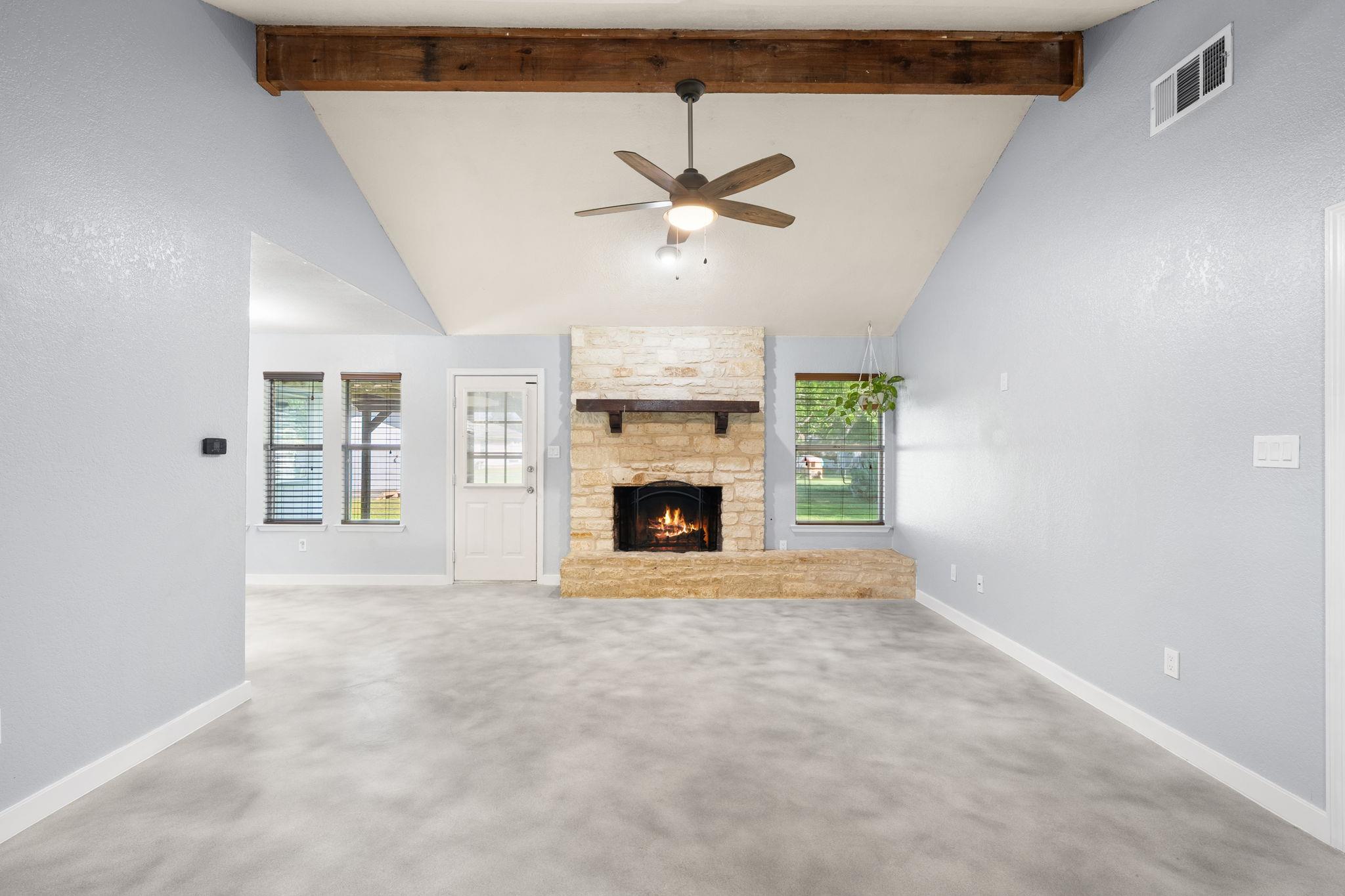 909 Garden View Dr, Georgetown, TX 78628