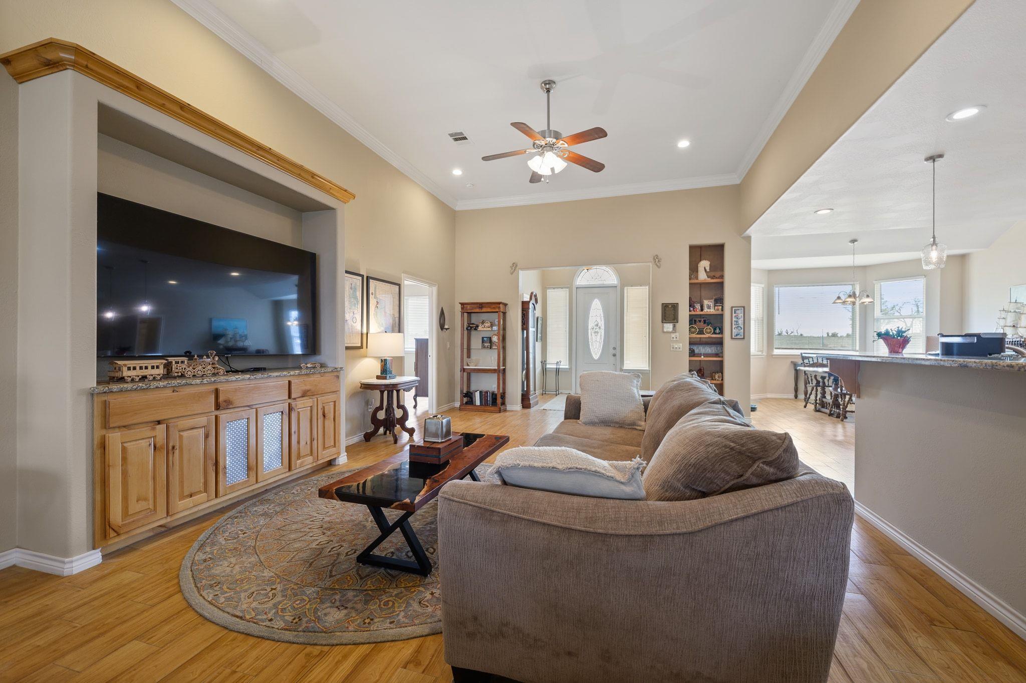 Kingsland, TX 78639