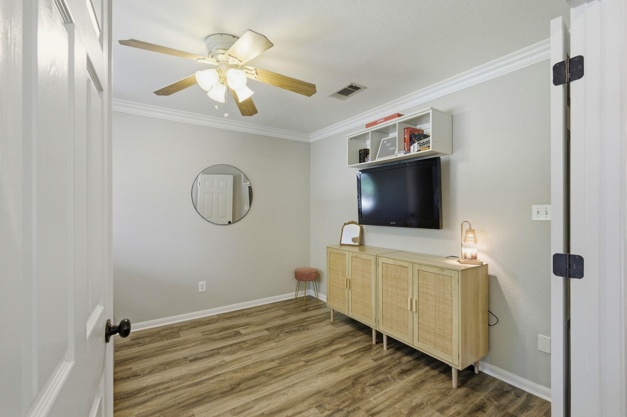 204 Blanco Dr, Hutto, TX 78634