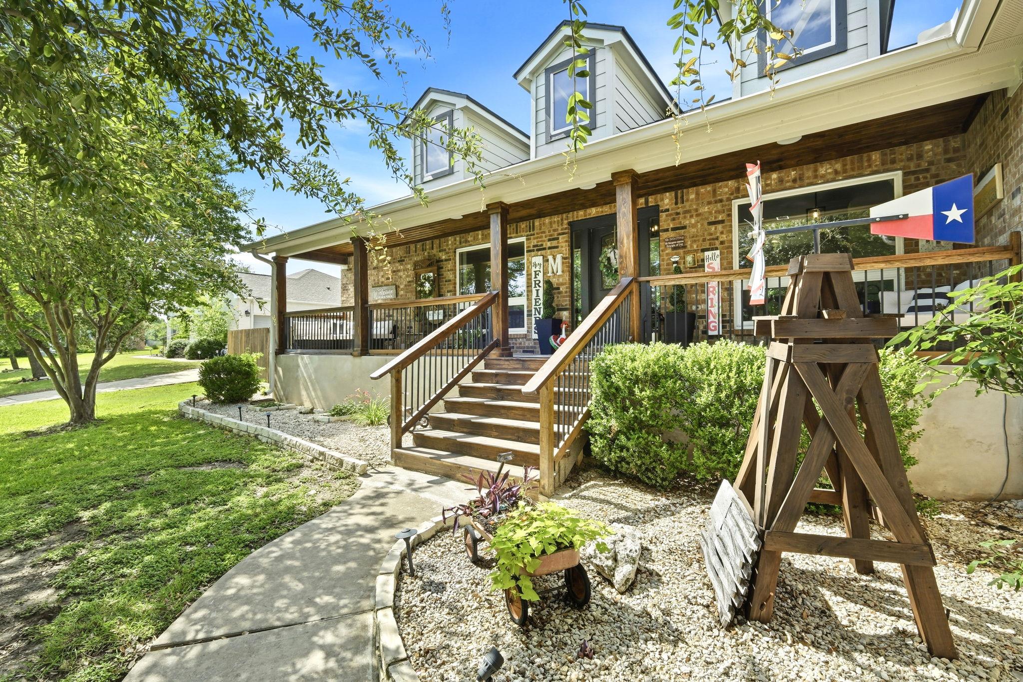 204 Blanco Dr, Hutto, TX 78634