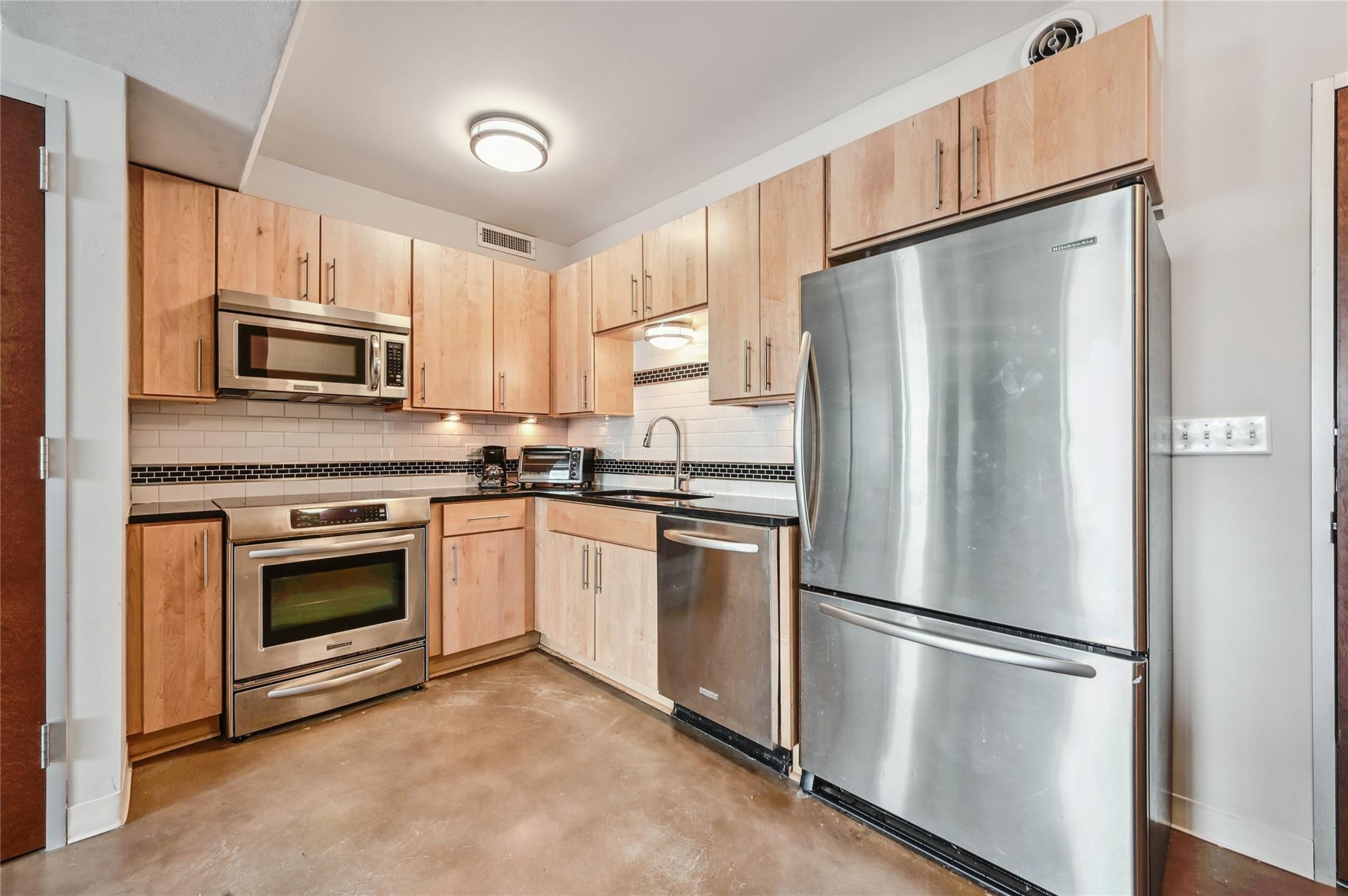 800 Brazos St # 1111, Austin, TX 78701