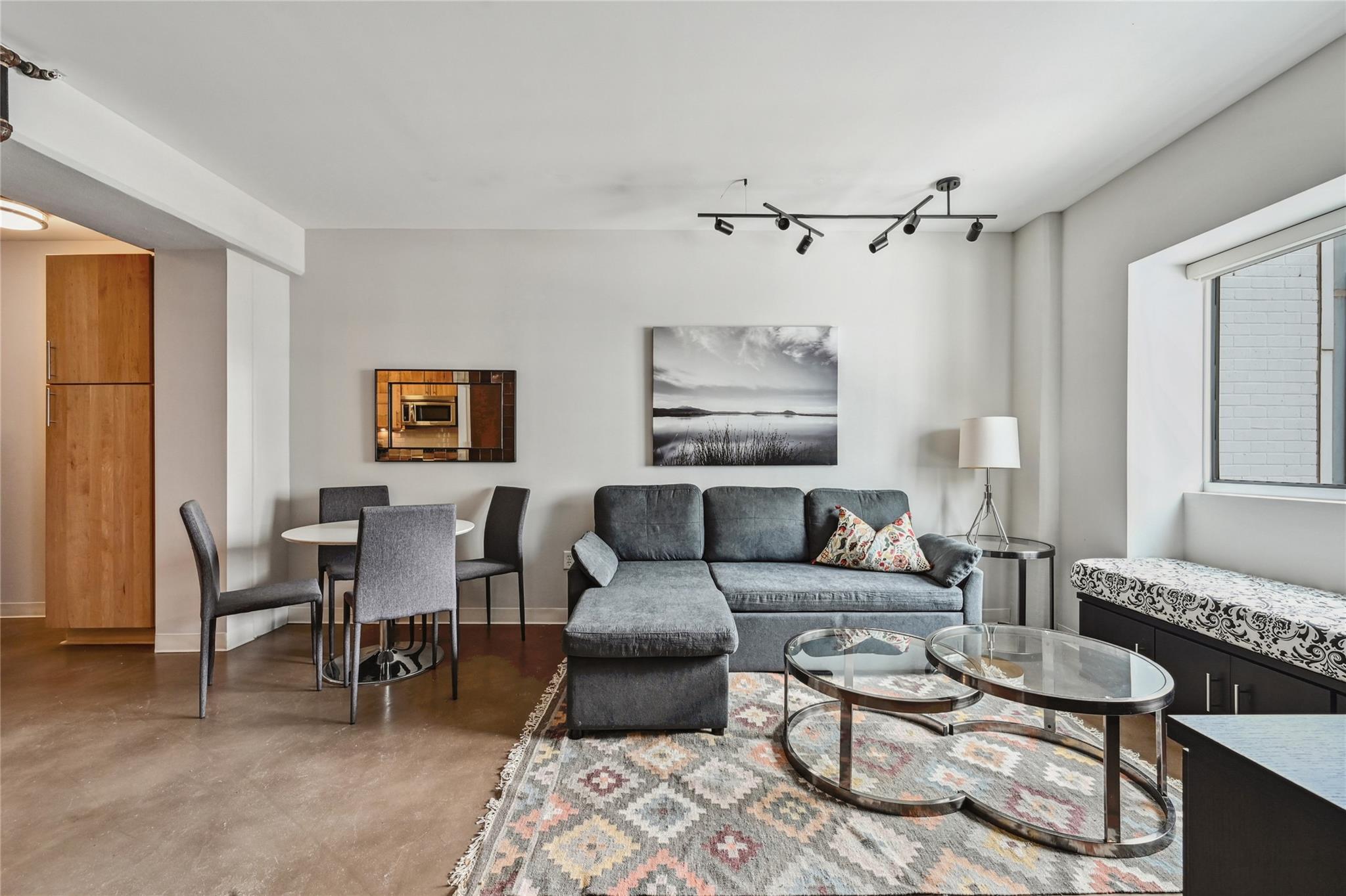 800 Brazos St # 1111, Austin, TX 78701